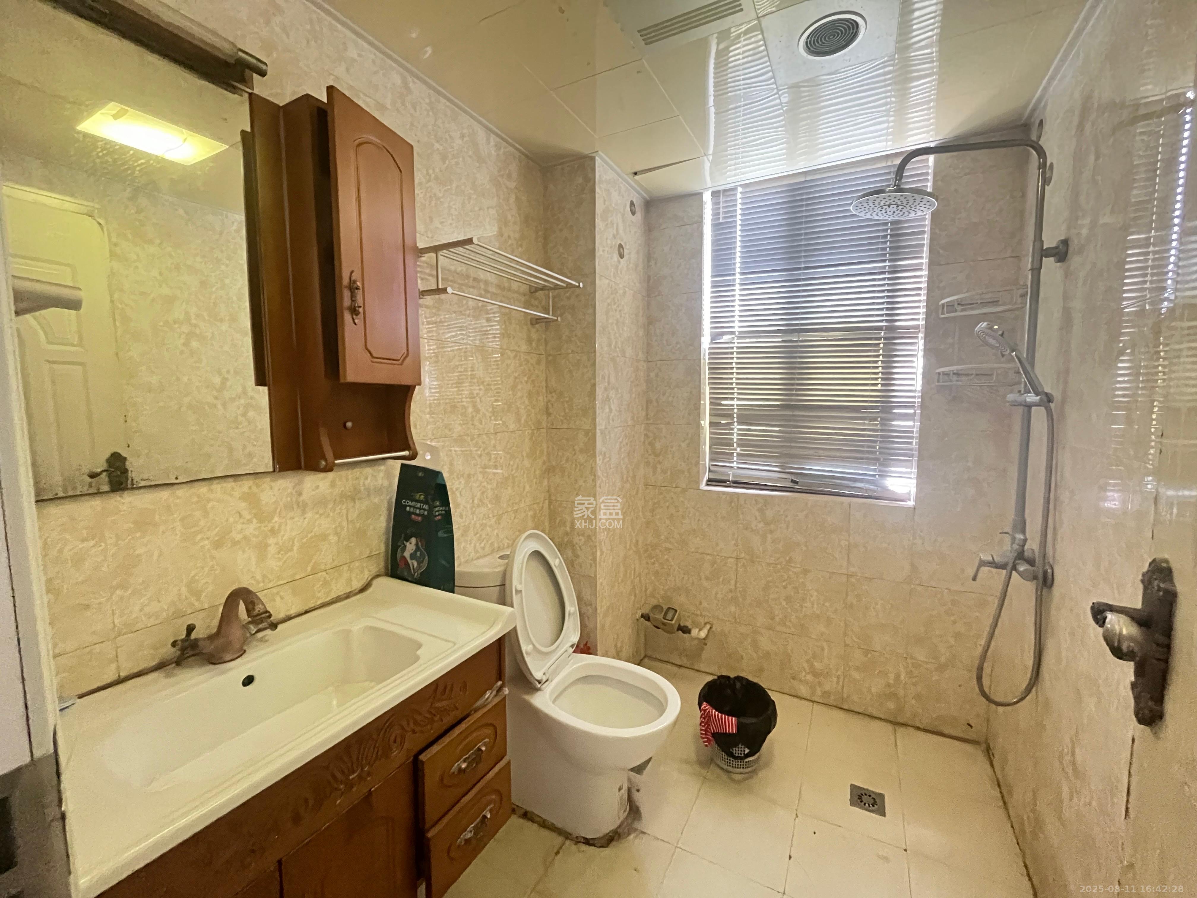 保利麓谷林语A区 4室2厅2卫 3200.0元/月 保利麓谷林语A区 4室2厅2卫 3200.0元/月室内图