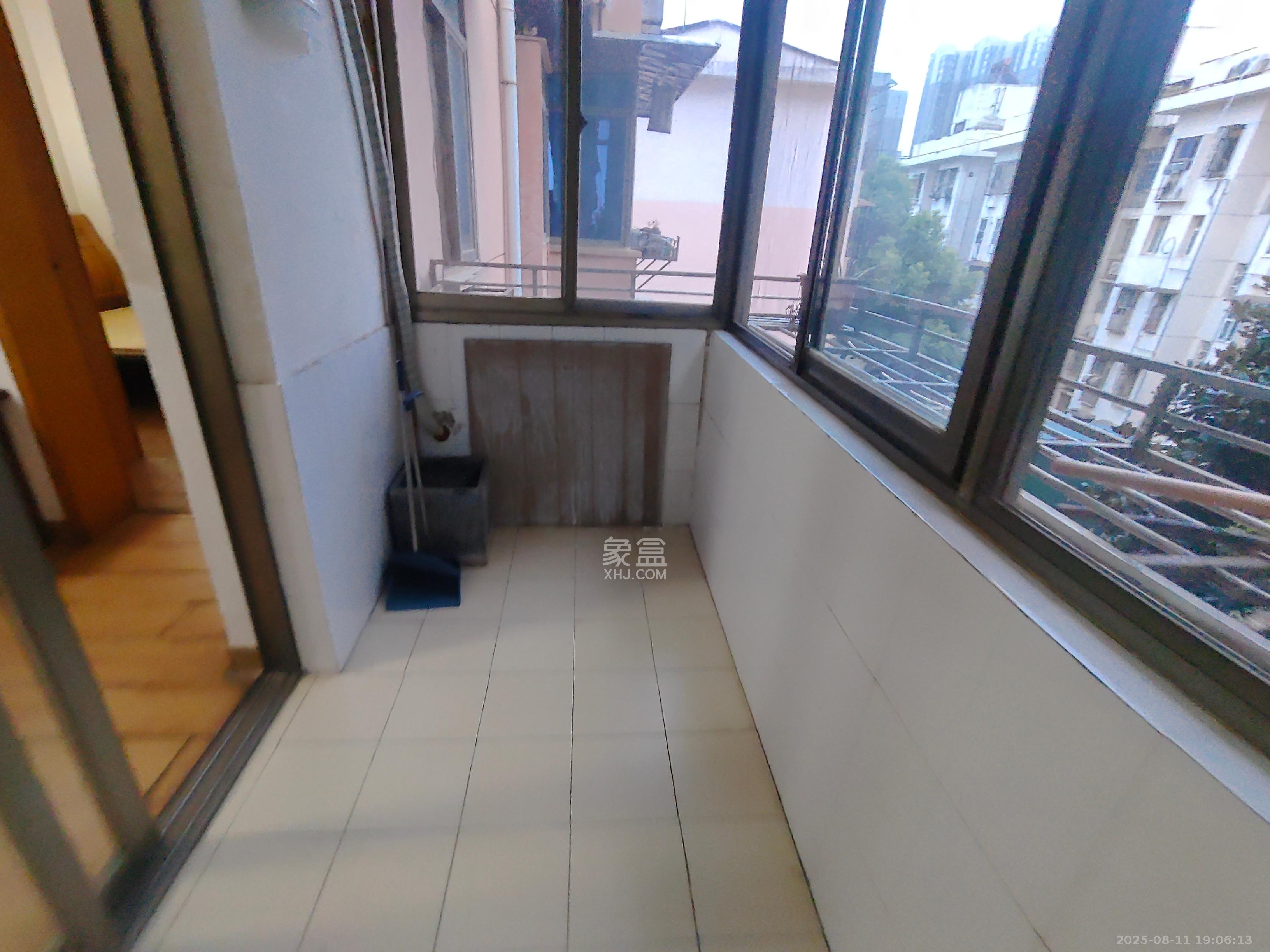 长探家园 2室1厅1卫 1500.0元/月 长探家园 2室1厅1卫 1500.0元/月室内图