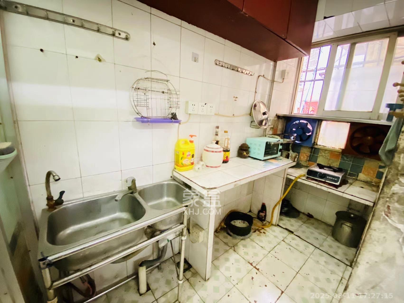 上碧湘街散盘 2室1厅1卫 1300.0元/月 上碧湘街散盘 2室1厅1卫 1300.0元/月室内图