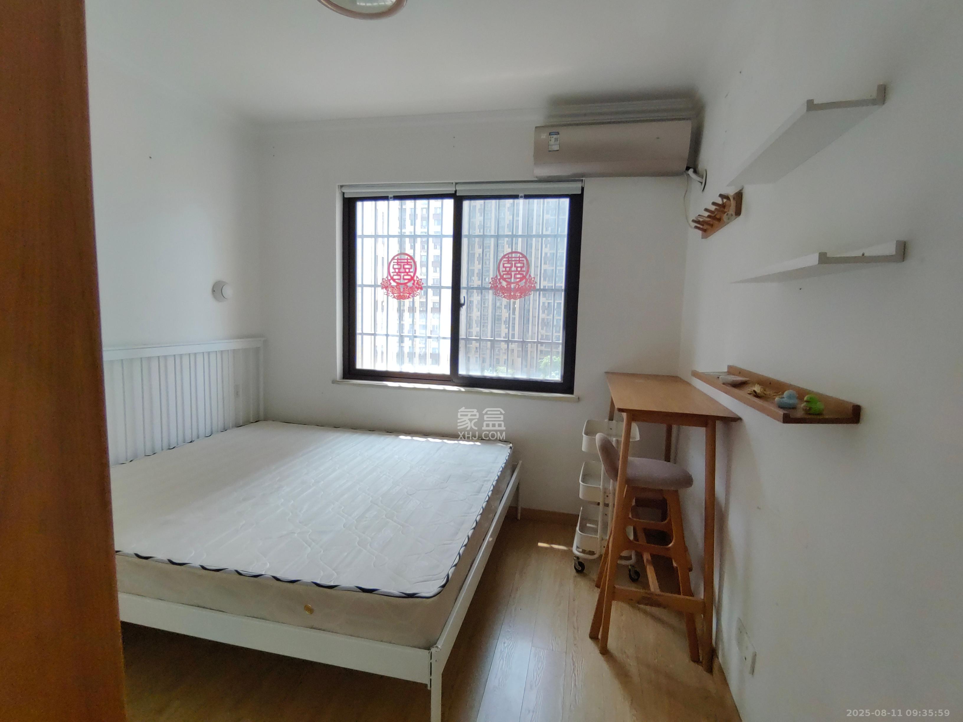 东方美地  3室2厅2卫   2300.00元/月室内图