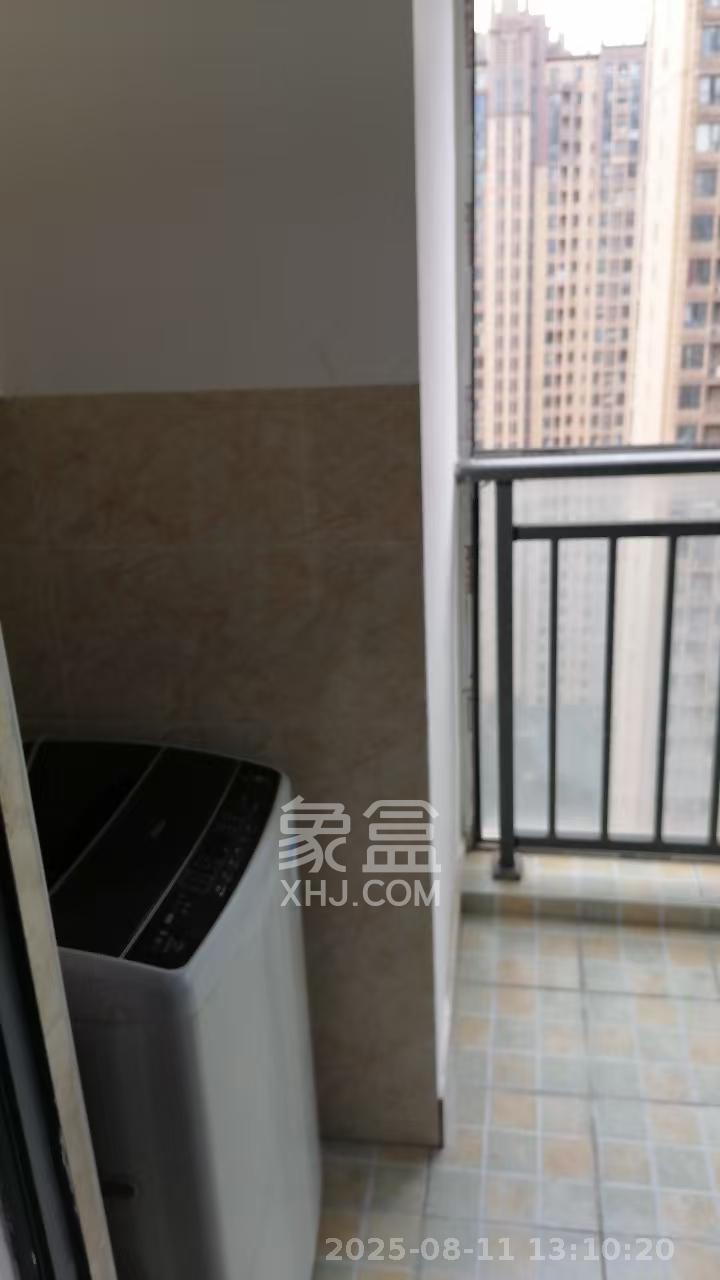 荣盛花语馨苑  2室1厅1卫   2200.00元/月室内图