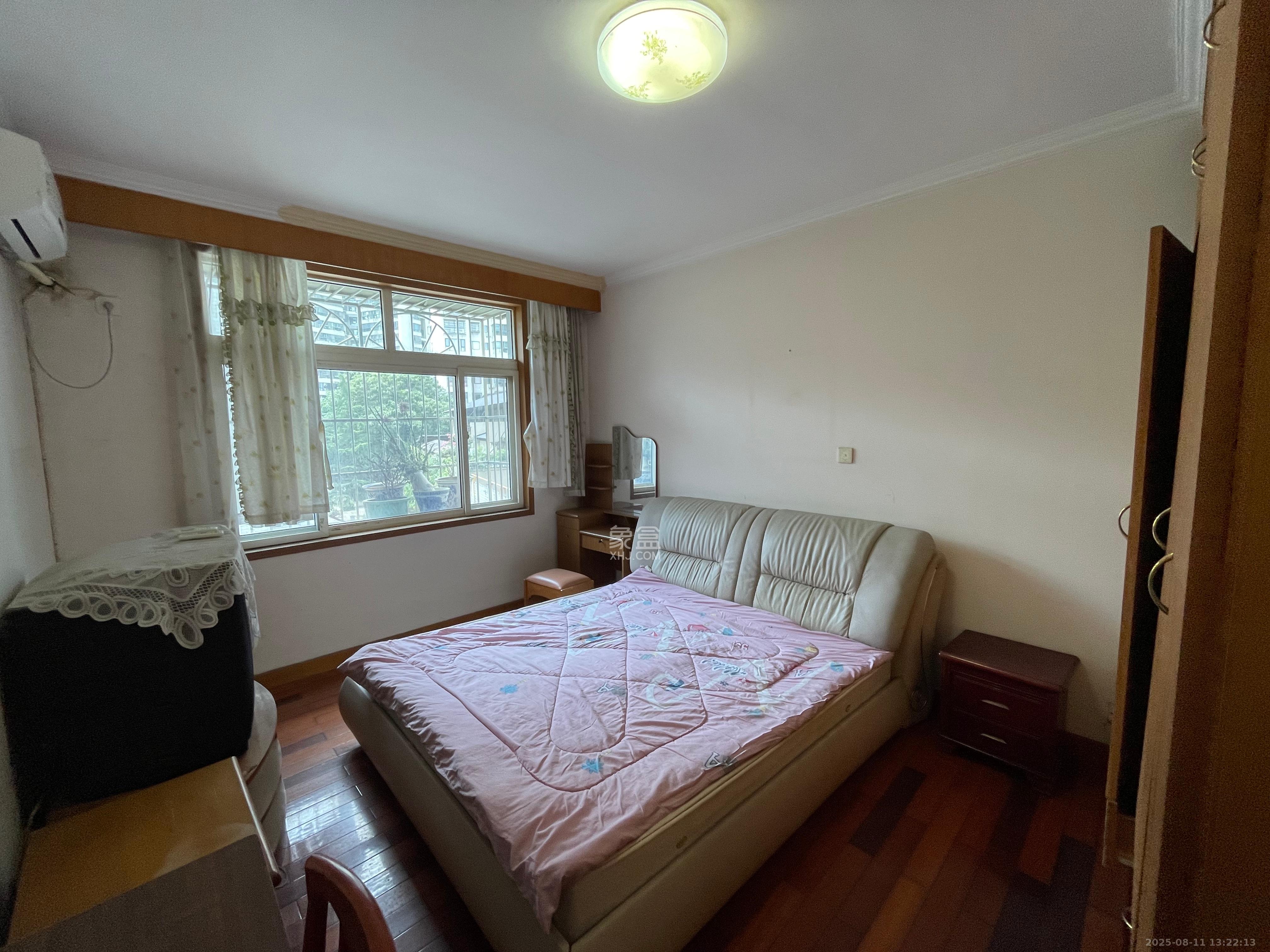 平和堂生活小区  4室2厅2卫    2800.0元/月 平和堂生活小区  4室2厅2卫    2800.0元/月室内图