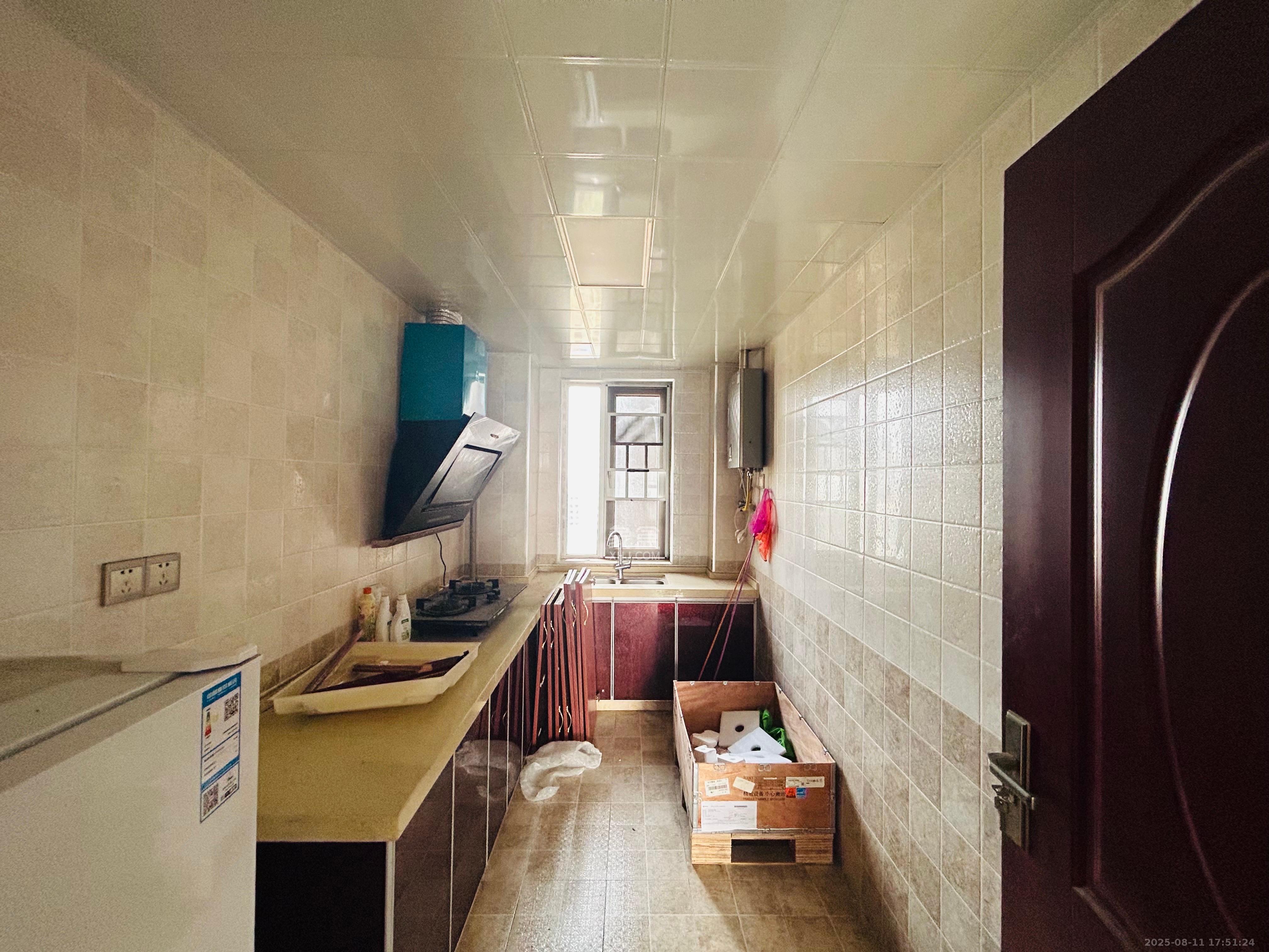 长城雅苑  3室2厅2卫    2800.0元/月 长城雅苑  3室2厅2卫    2800.0元/月室内图