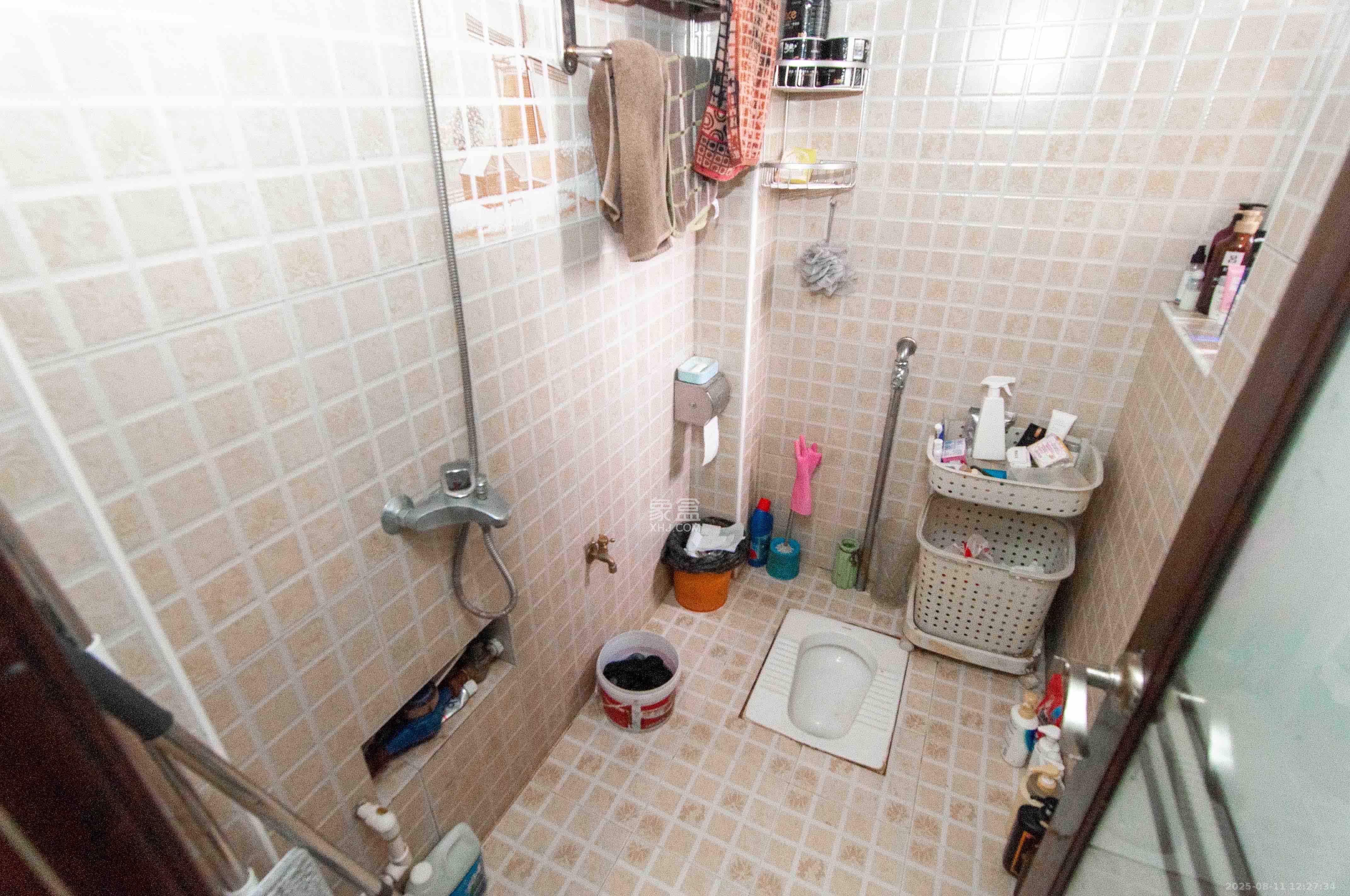 龙王港社区 2室2厅1卫 2300.0元/月 龙王港社区 2室2厅1卫 2300.0元/月室内图