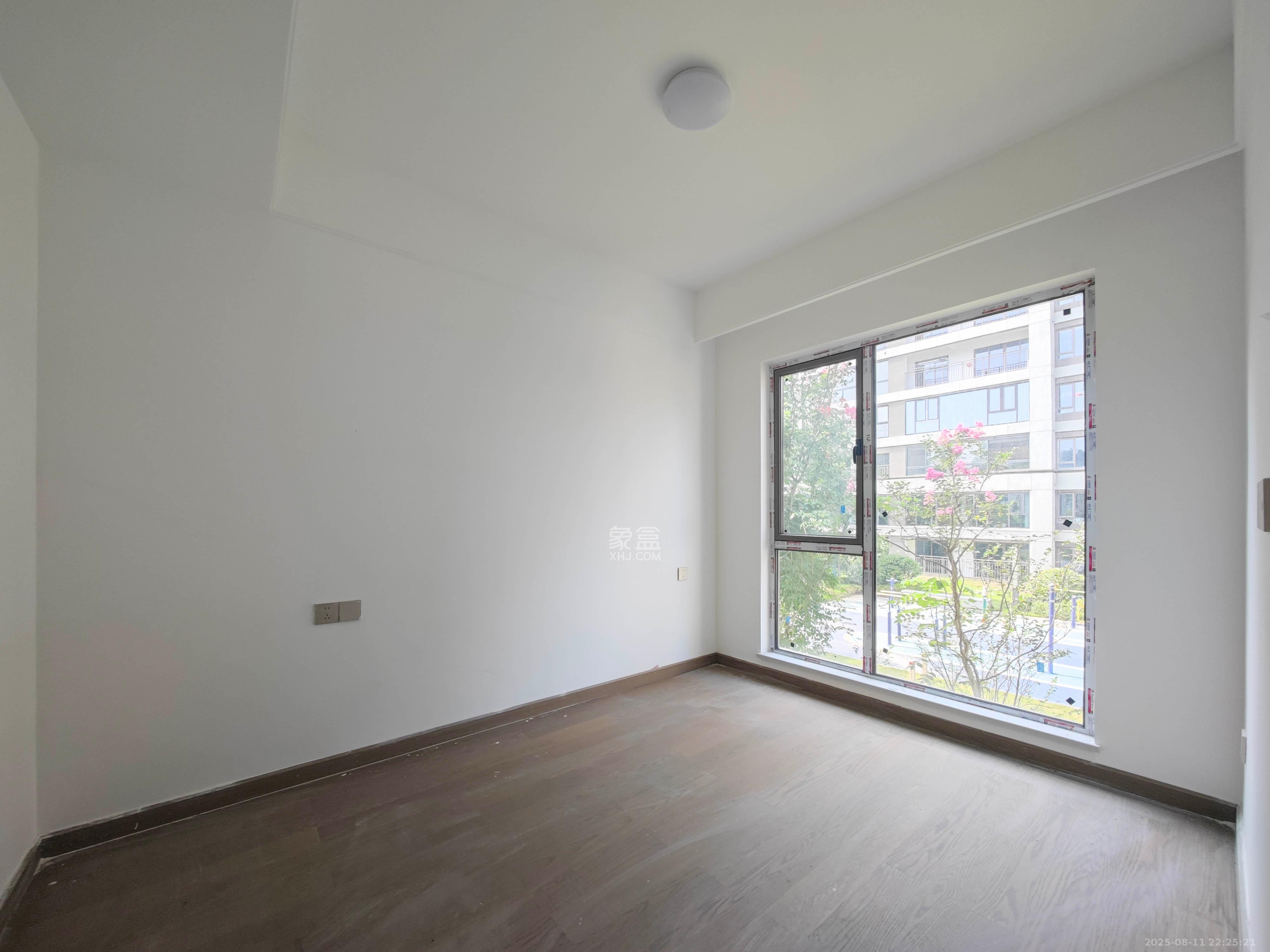 弘阳阳光城天宸府 4室2厅2卫 196.0万 弘阳阳光城天宸府 4室2厅2卫 196.0万卧室