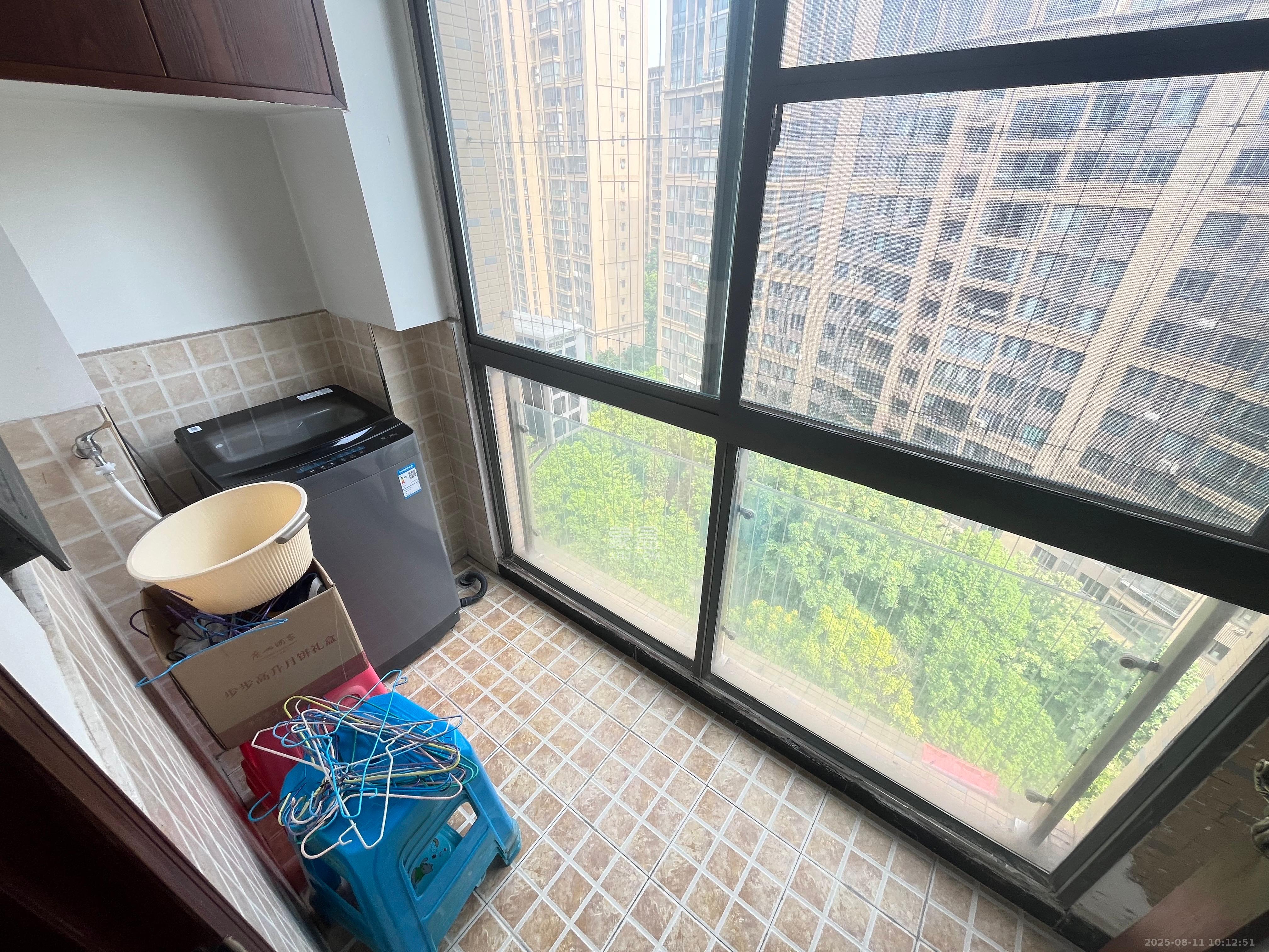 新华都万家城  3室2厅2卫    2600.0元/月 新华都万家城  3室2厅2卫    2600.0元/月室内图