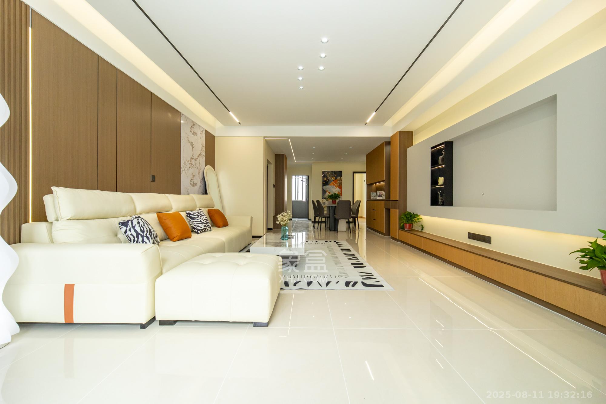 楚天馨苑  3室2厅2卫    69.8万 楚天馨苑  3室2厅2卫    69.8万