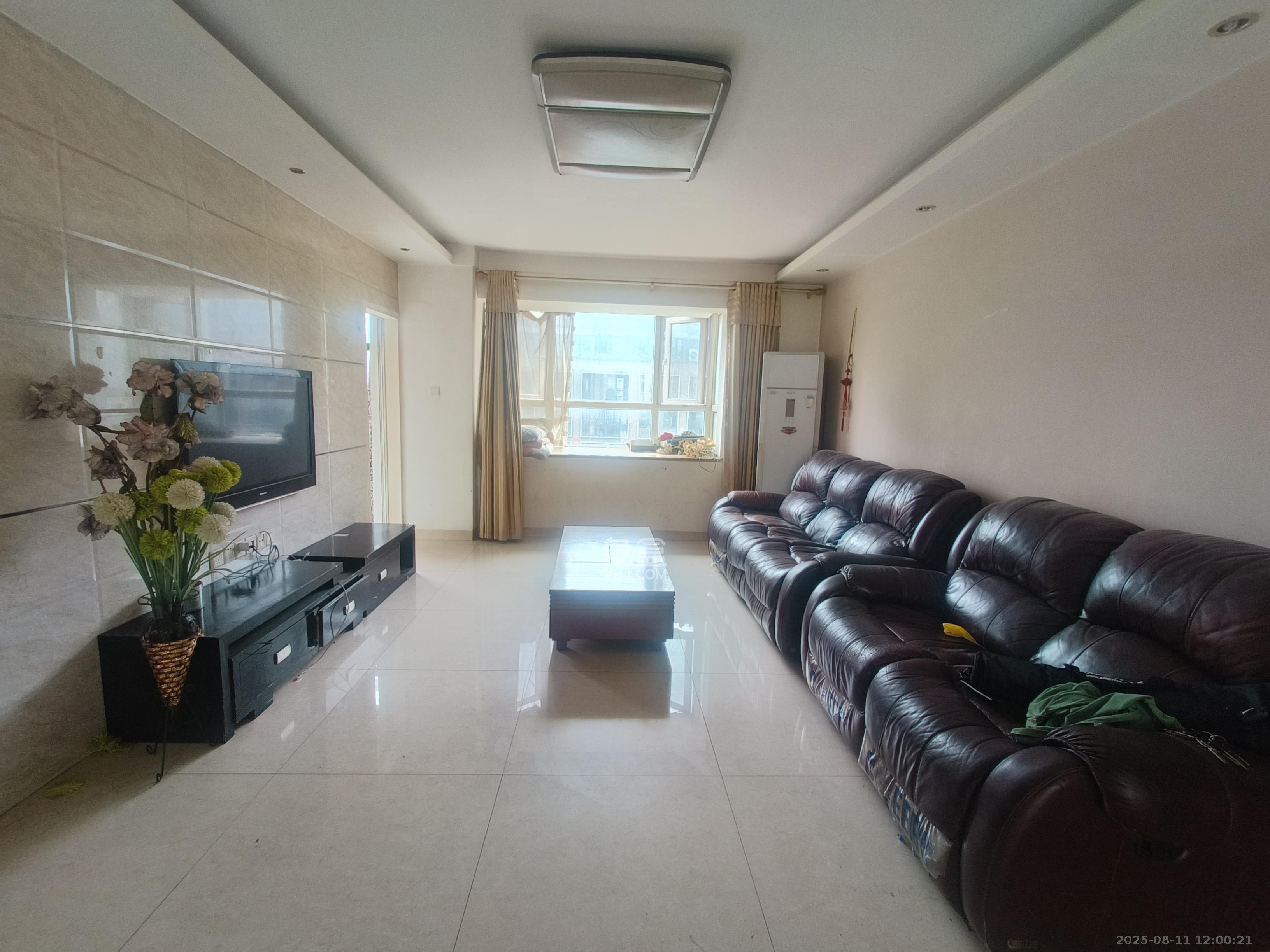 万国城(当代满庭春MOMA)一期  3室2厅2卫    2300.0元/月 万国城(当代满庭春MOMA)一期  3室2厅2卫    2300.0元/月室内图