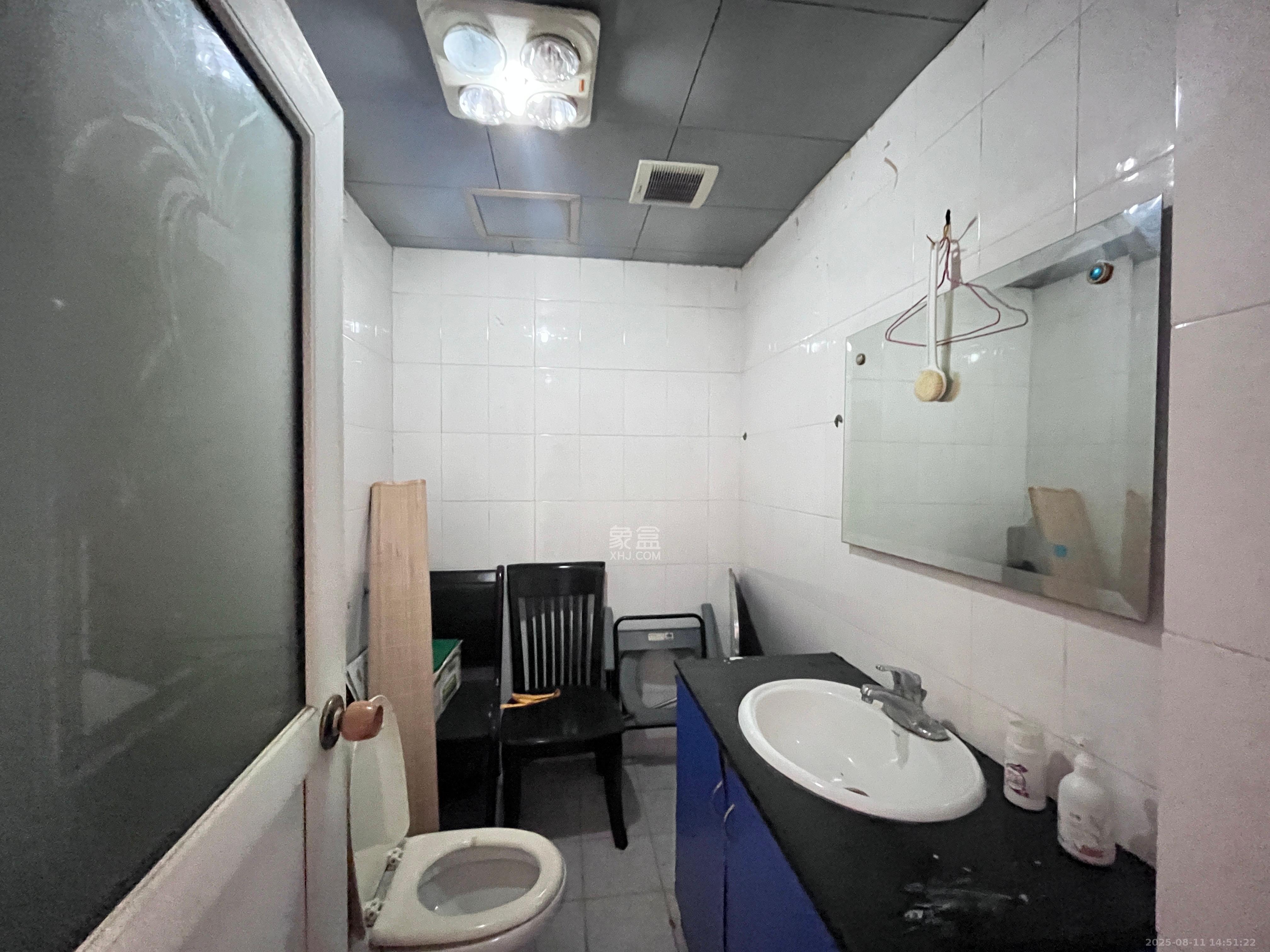 德政园 2室2厅2卫 2000.0元/月 德政园 2室2厅2卫 2000.0元/月室内图