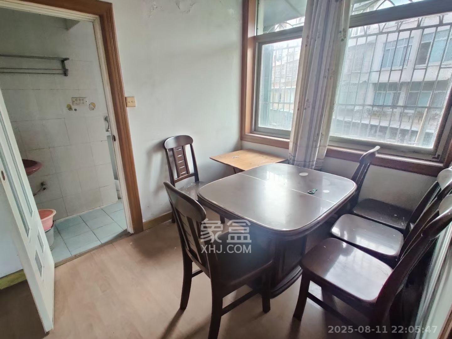东瓜山二村  1室0厅0卫   1600.00元/月室内图1