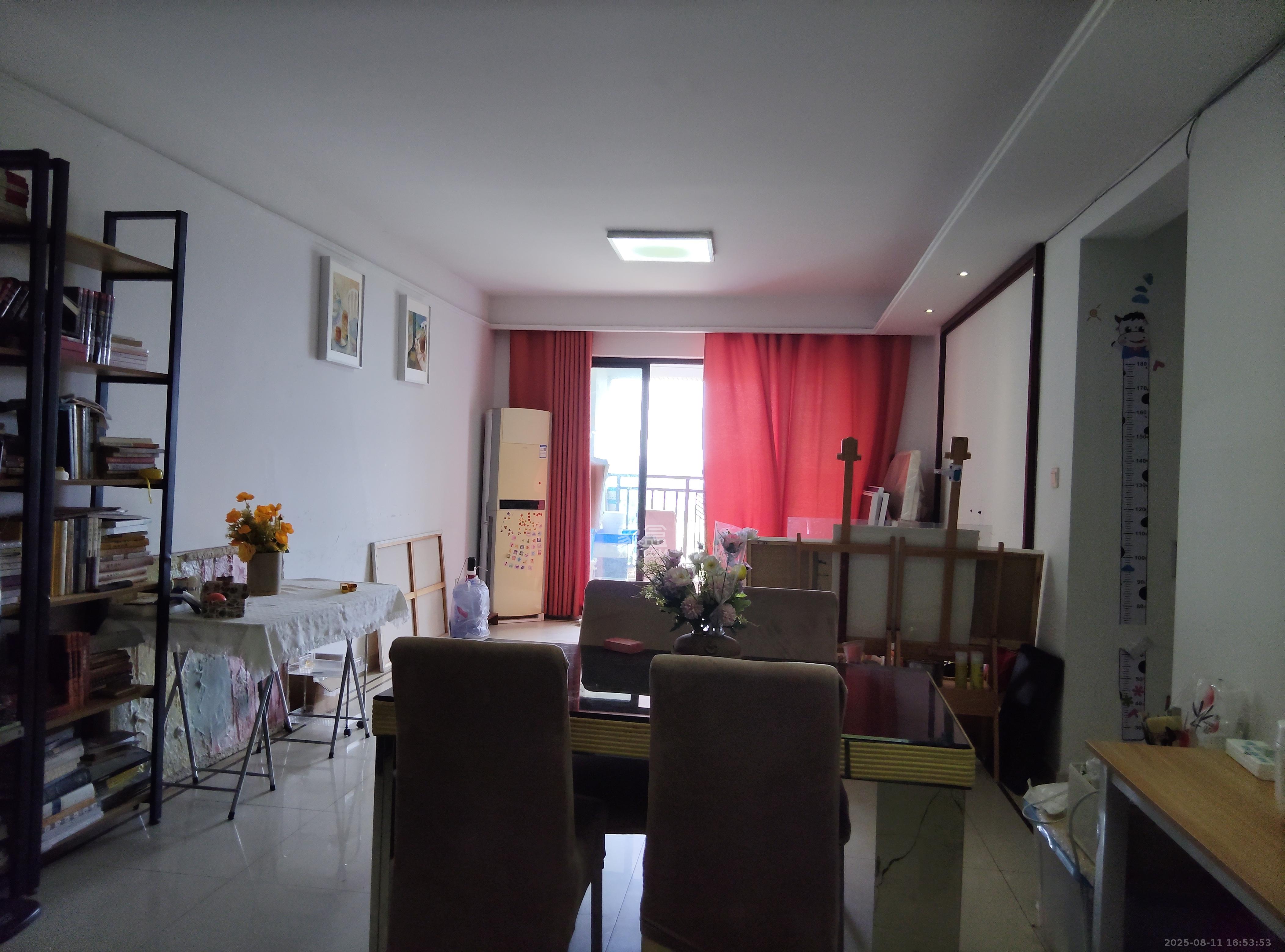 中海国际三期  3室2厅2卫    2300.0元/月 中海国际三期  3室2厅2卫    2300.0元/月室内图