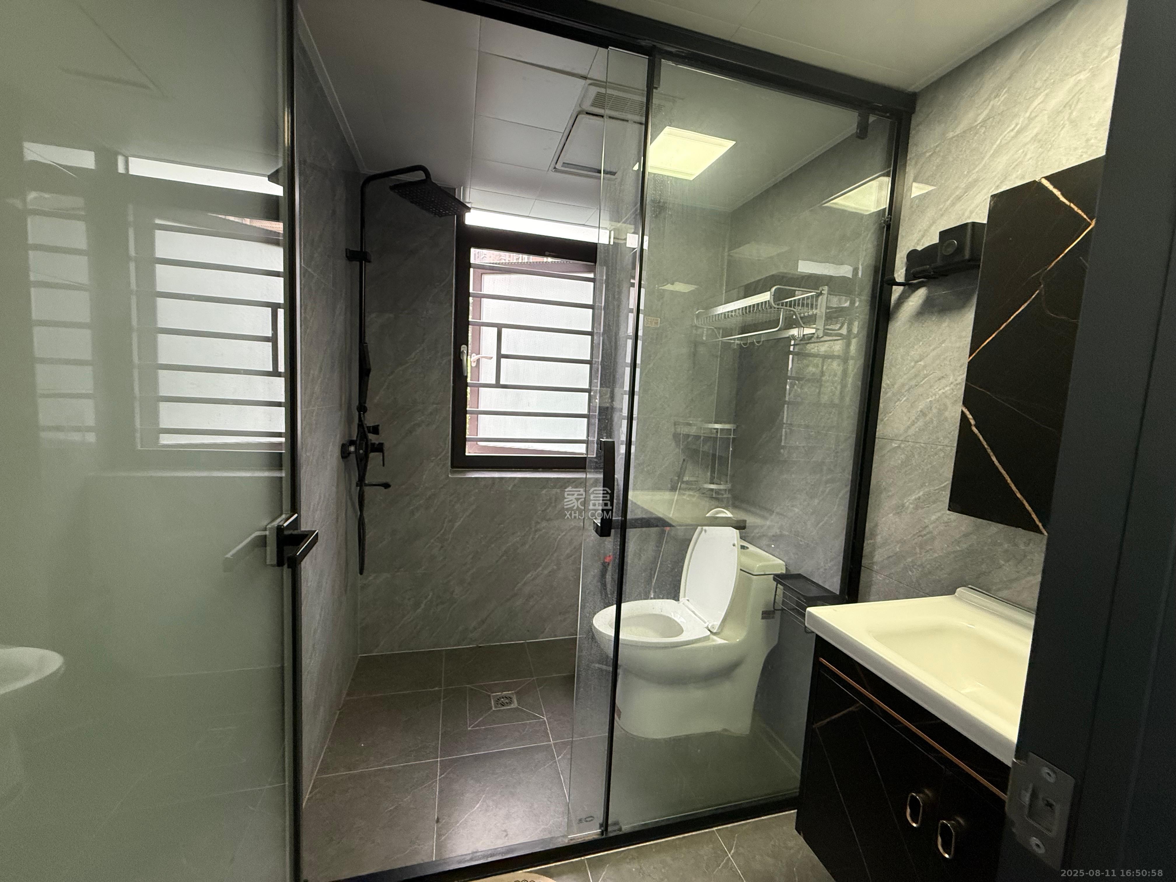 惟泽园 3室2厅2卫 3100.0元/月 惟泽园 3室2厅2卫 3100.0元/月室内图