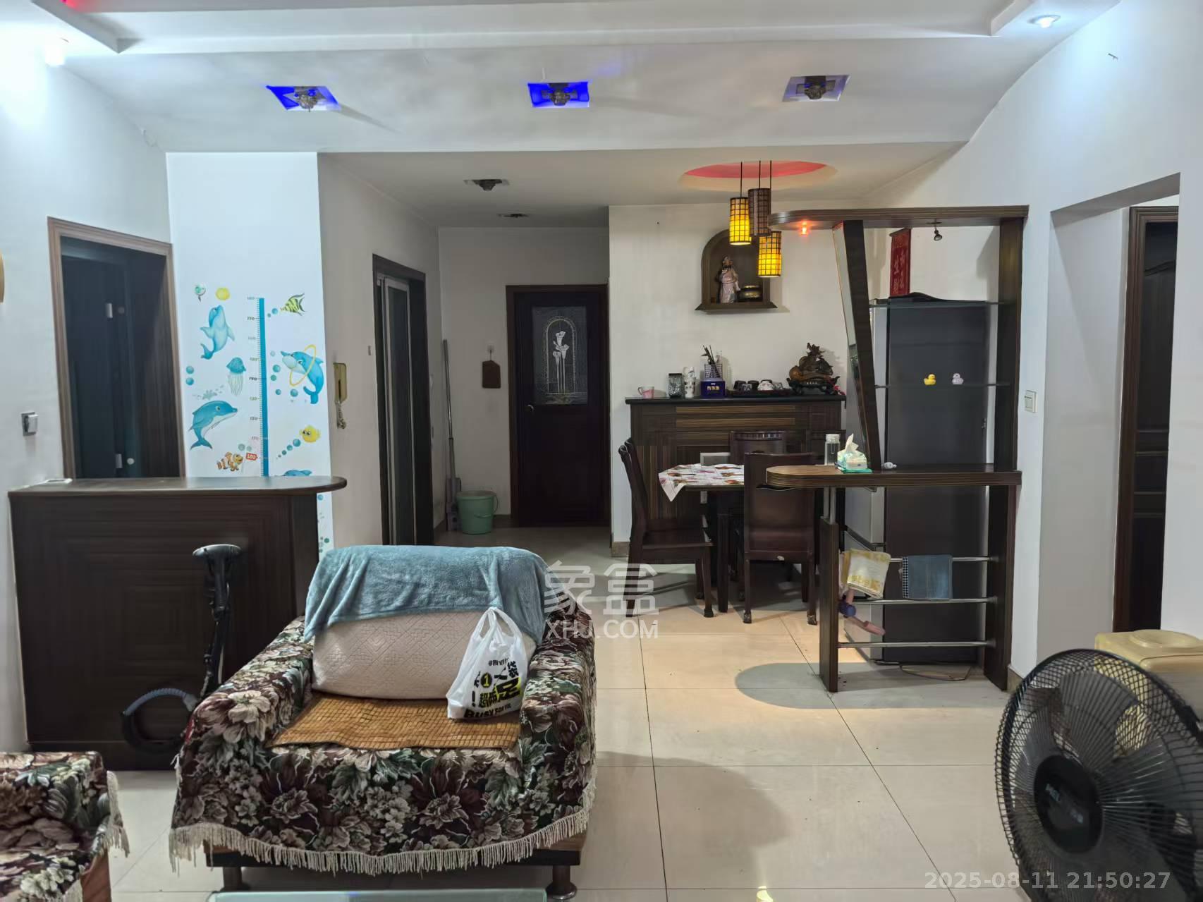 山水人家三期 3室2厅2卫 1800.0元/月 山水人家三期 3室2厅2卫 1800.0元/月室内图