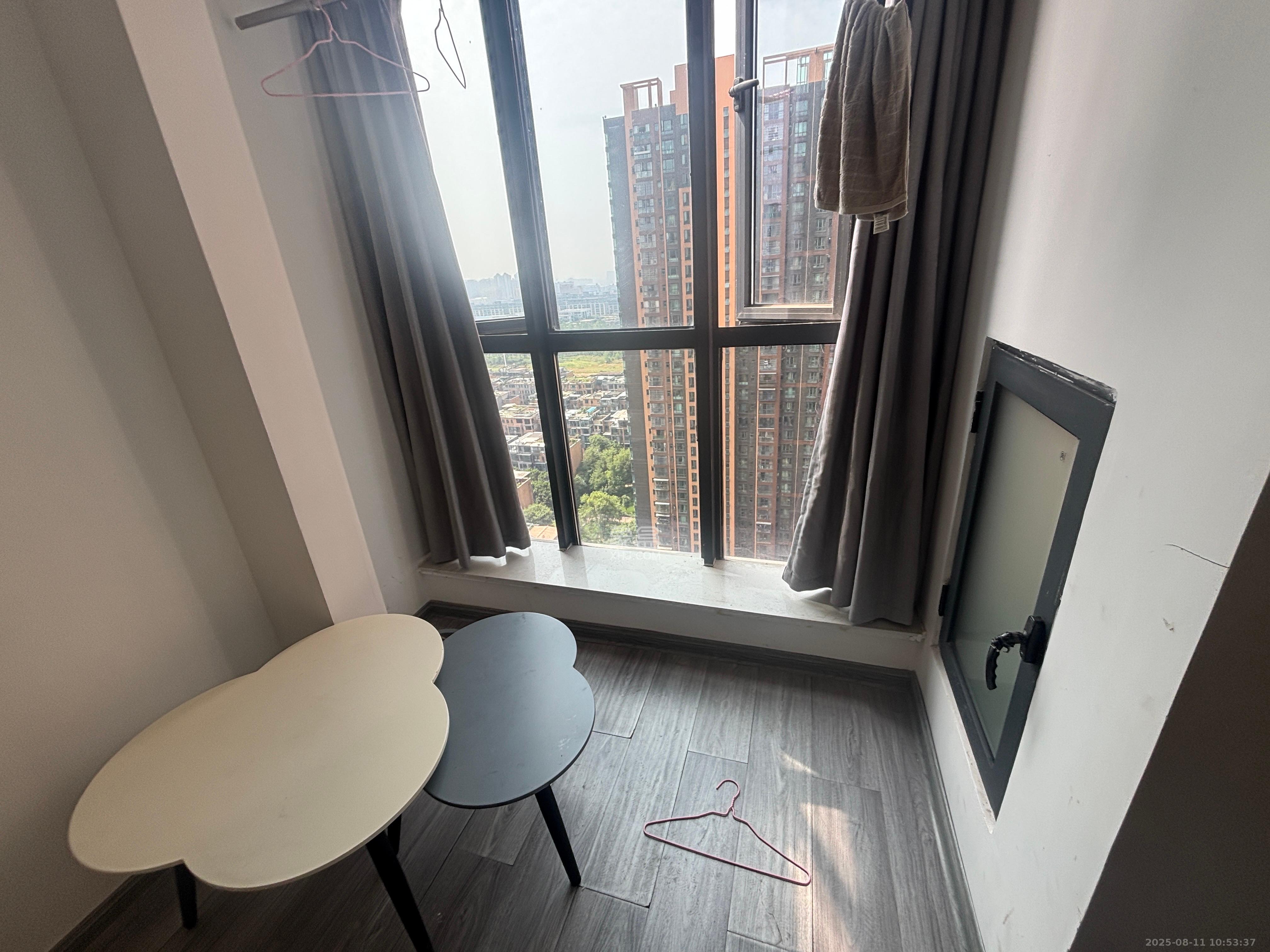 碧桂园星城首府 1室1厅1卫 1300.0元/月 碧桂园星城首府 1室1厅1卫 1300.0元/月室内图