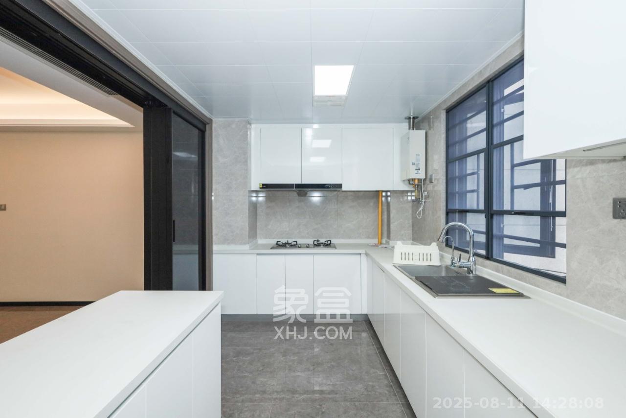 中海阅溪府  4室2厅2卫    5500.0元/月室内图