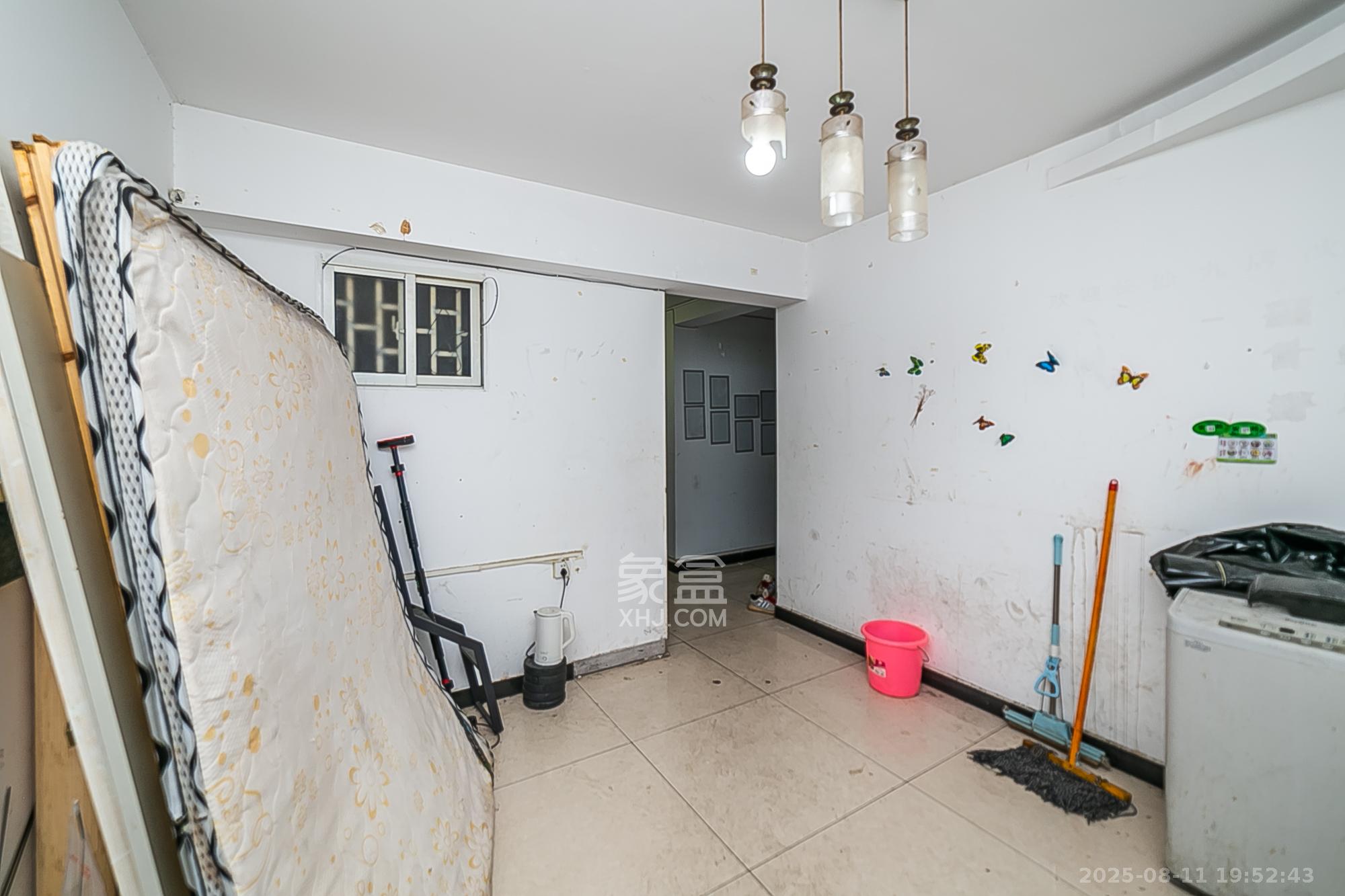 裕南大厦  4室2厅1卫    130.0万 裕南大厦  4室2厅1卫    130.0万