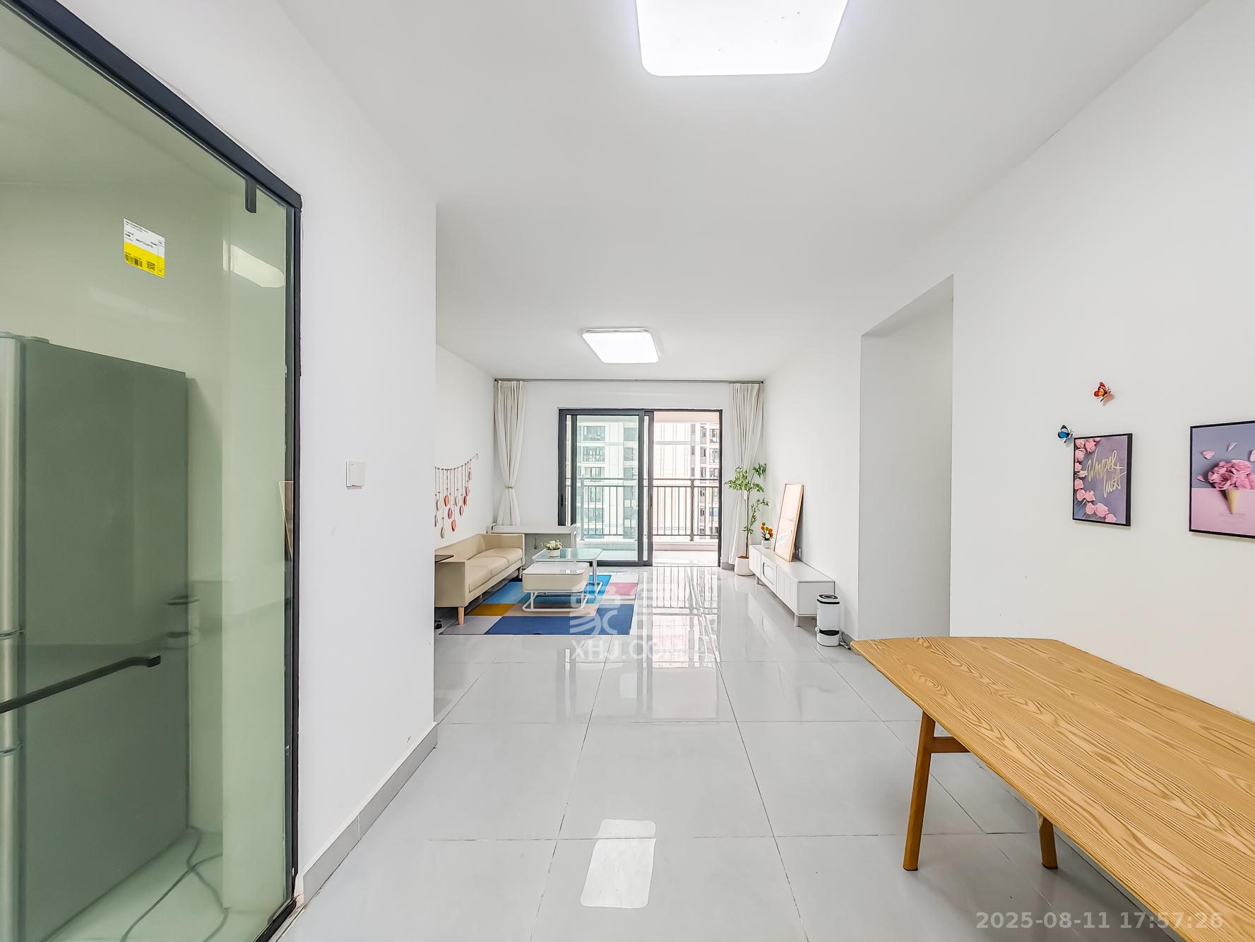 长沙北中心保利时代B区  4室2厅2卫    168.0万客厅