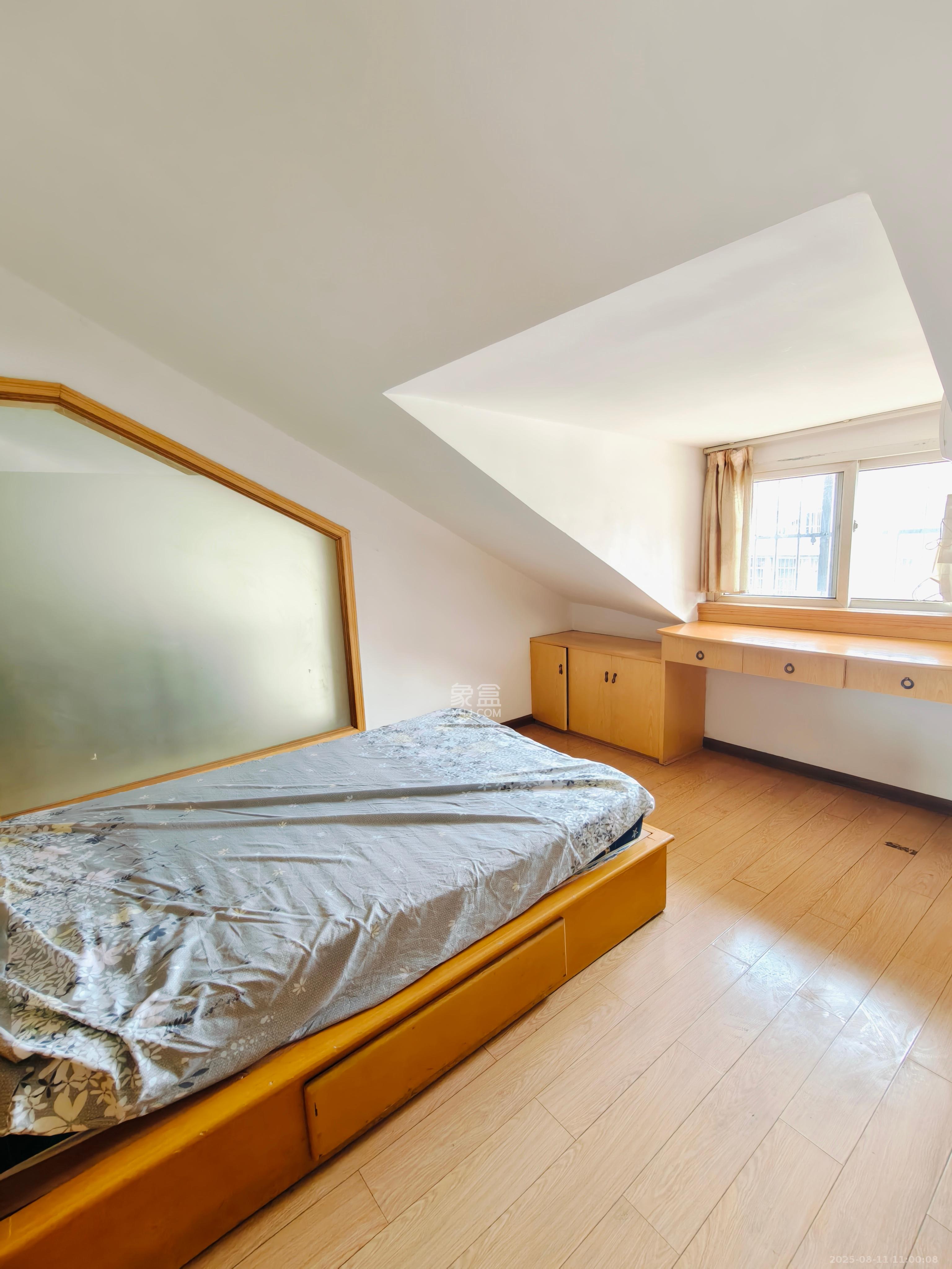 金地园 3室2厅2卫 1800.0元/月 金地园 3室2厅2卫 1800.0元/月室内图