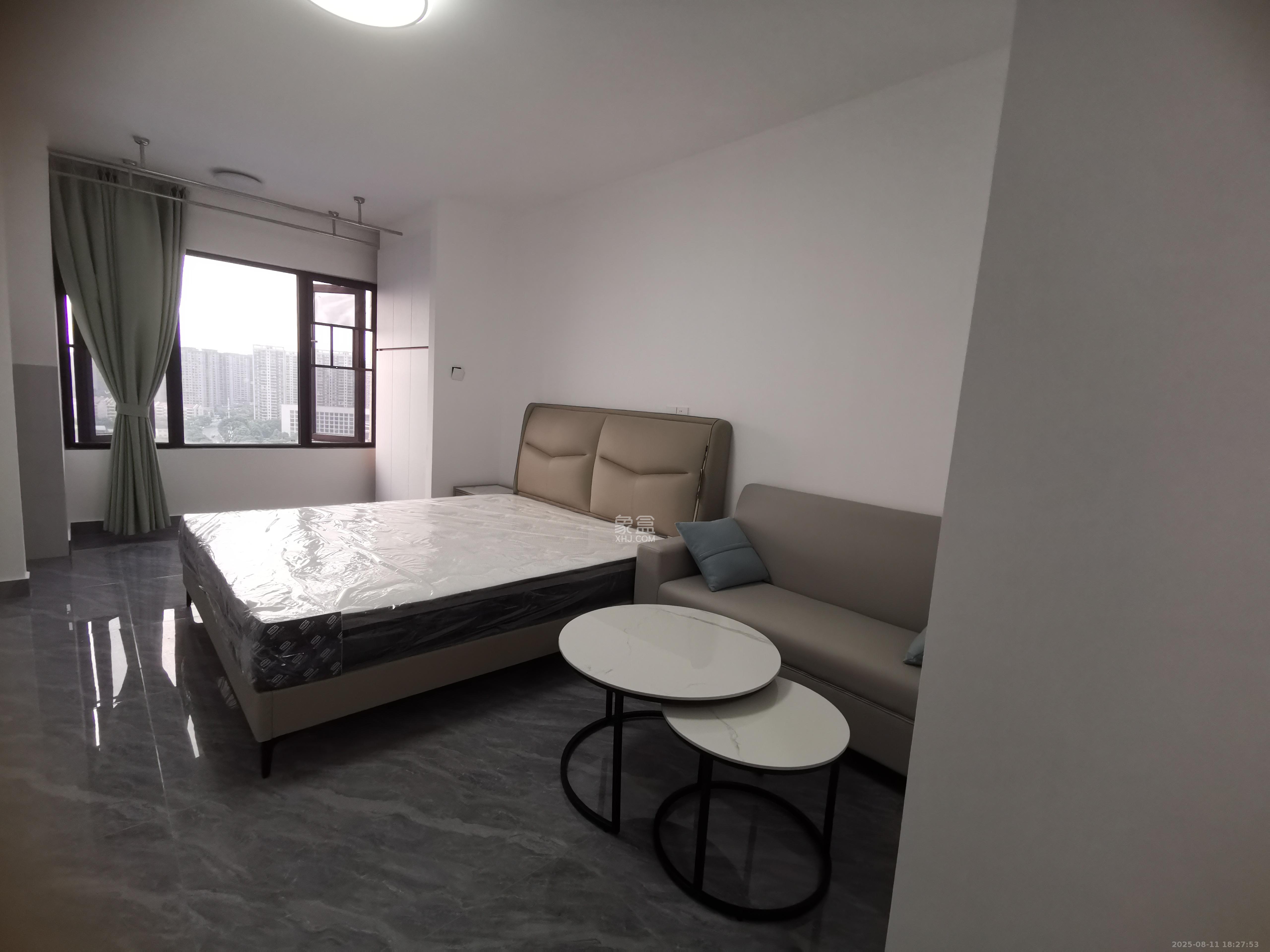 中海珑悦府 1室0厅0卫 1400.0元/月 中海珑悦府 1室0厅0卫 1400.0元/月室内图