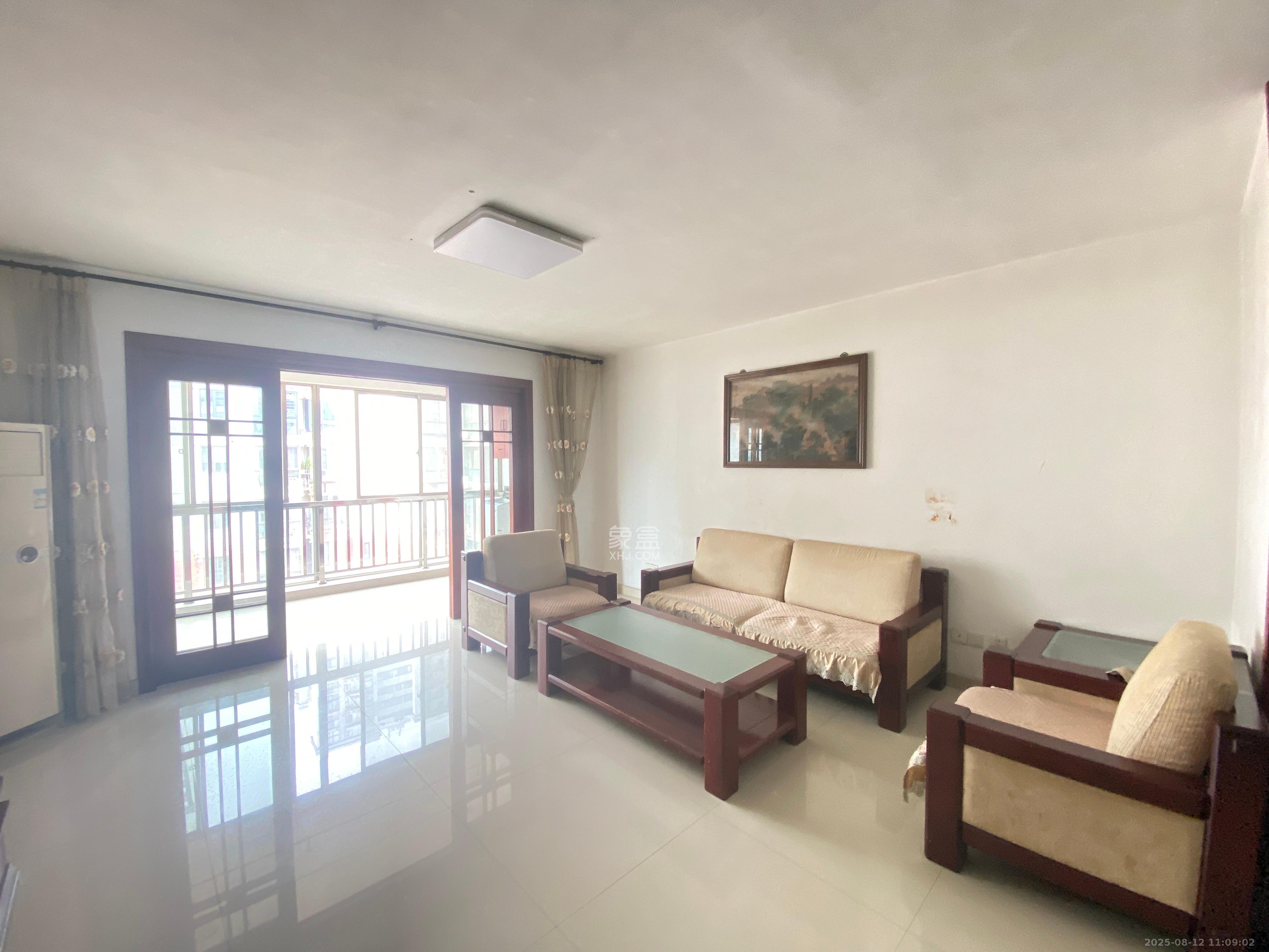 中天枫景园  4室2厅1卫    6000.0元/月 中天枫景园  4室2厅1卫    6000.0元/月