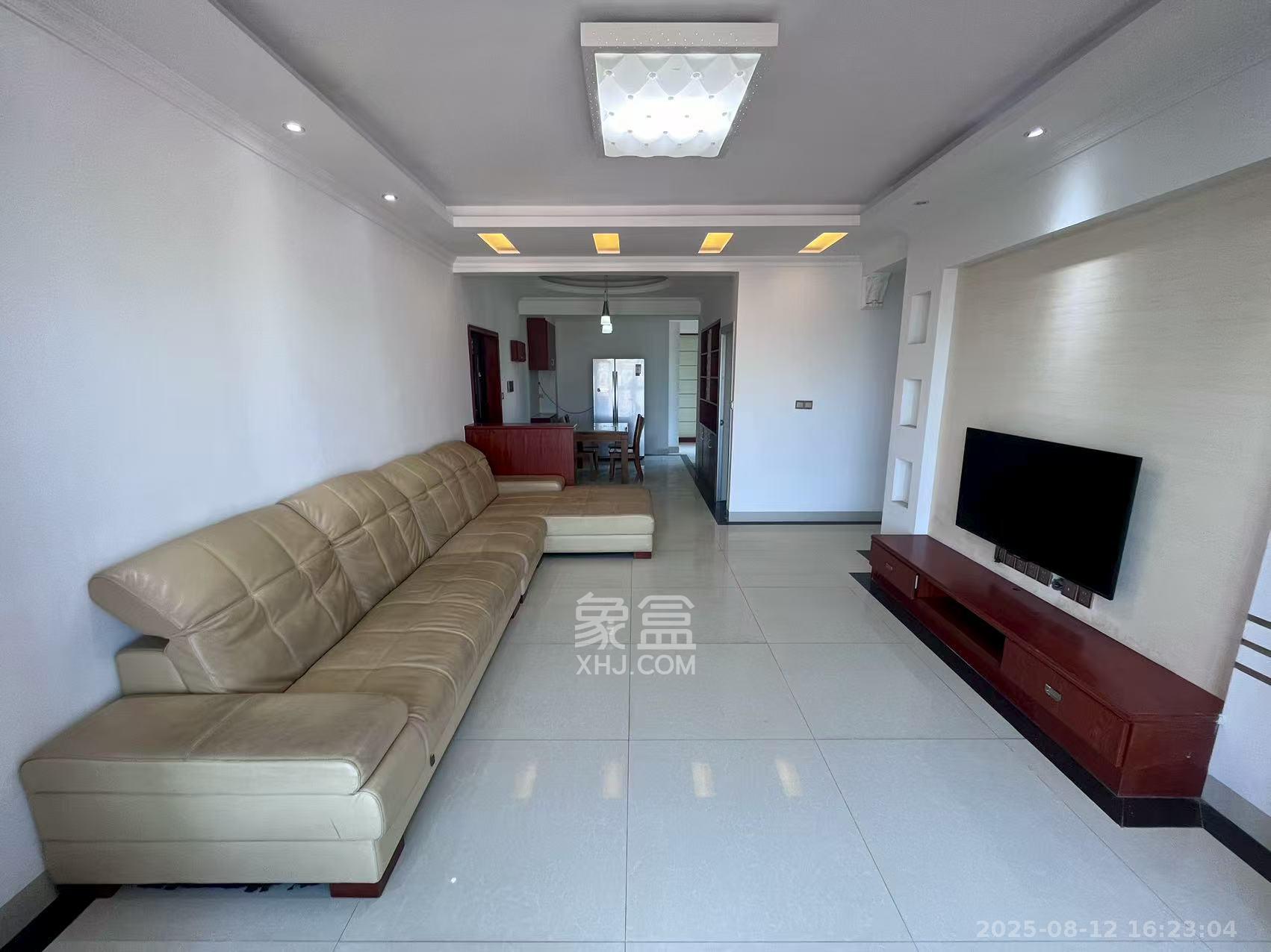 金鼎公园尚 3室2厅1卫 2400.0元/月 金鼎公园尚 3室2厅1卫 2400.0元/月室内图