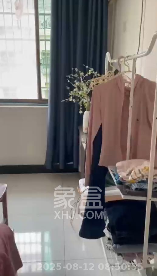高岭小区  1室1厅1卫   900.00元/月室内图