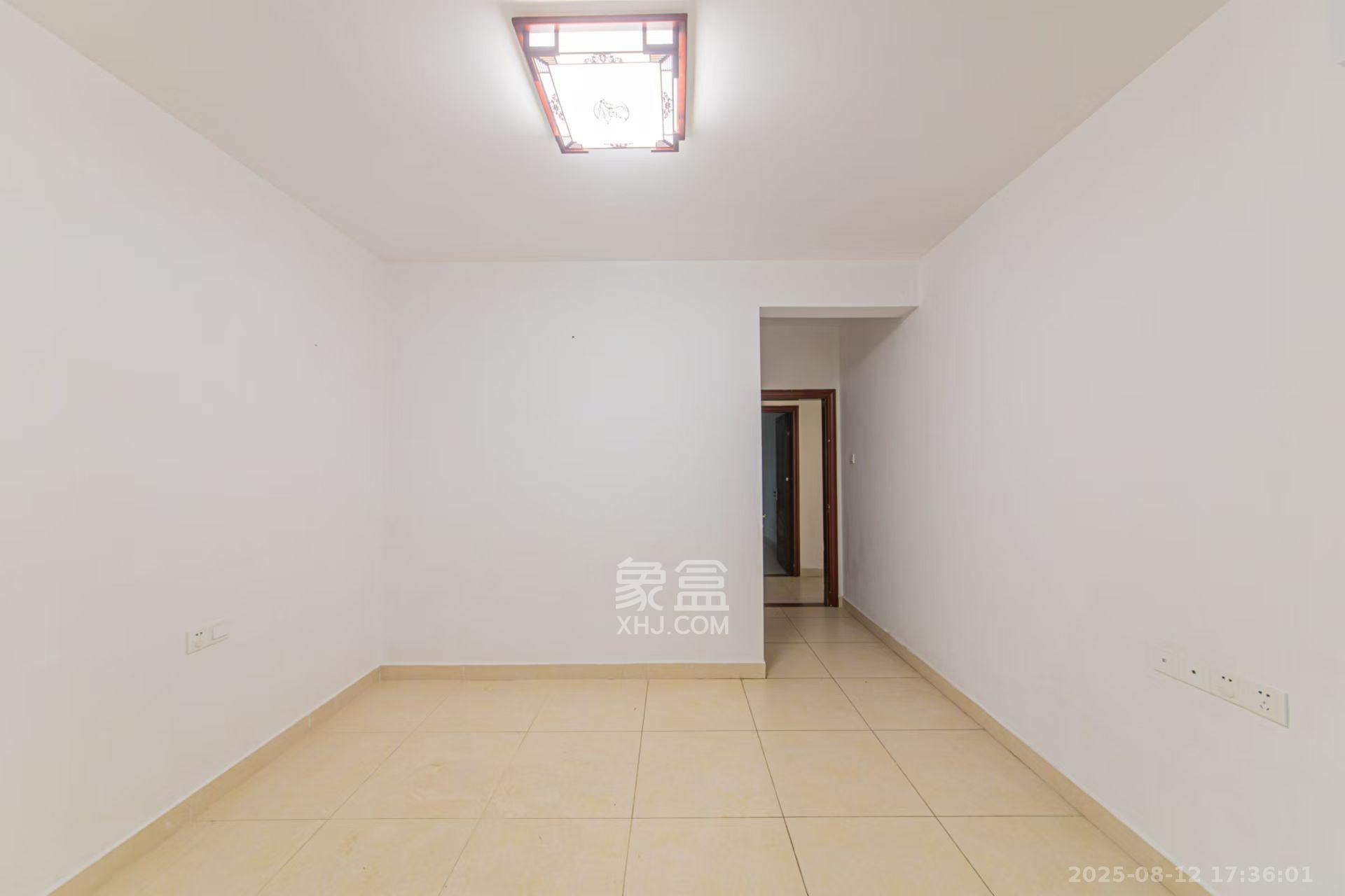 中建芙蓉嘉苑  3室2厅1卫   2400.00元/月室内图