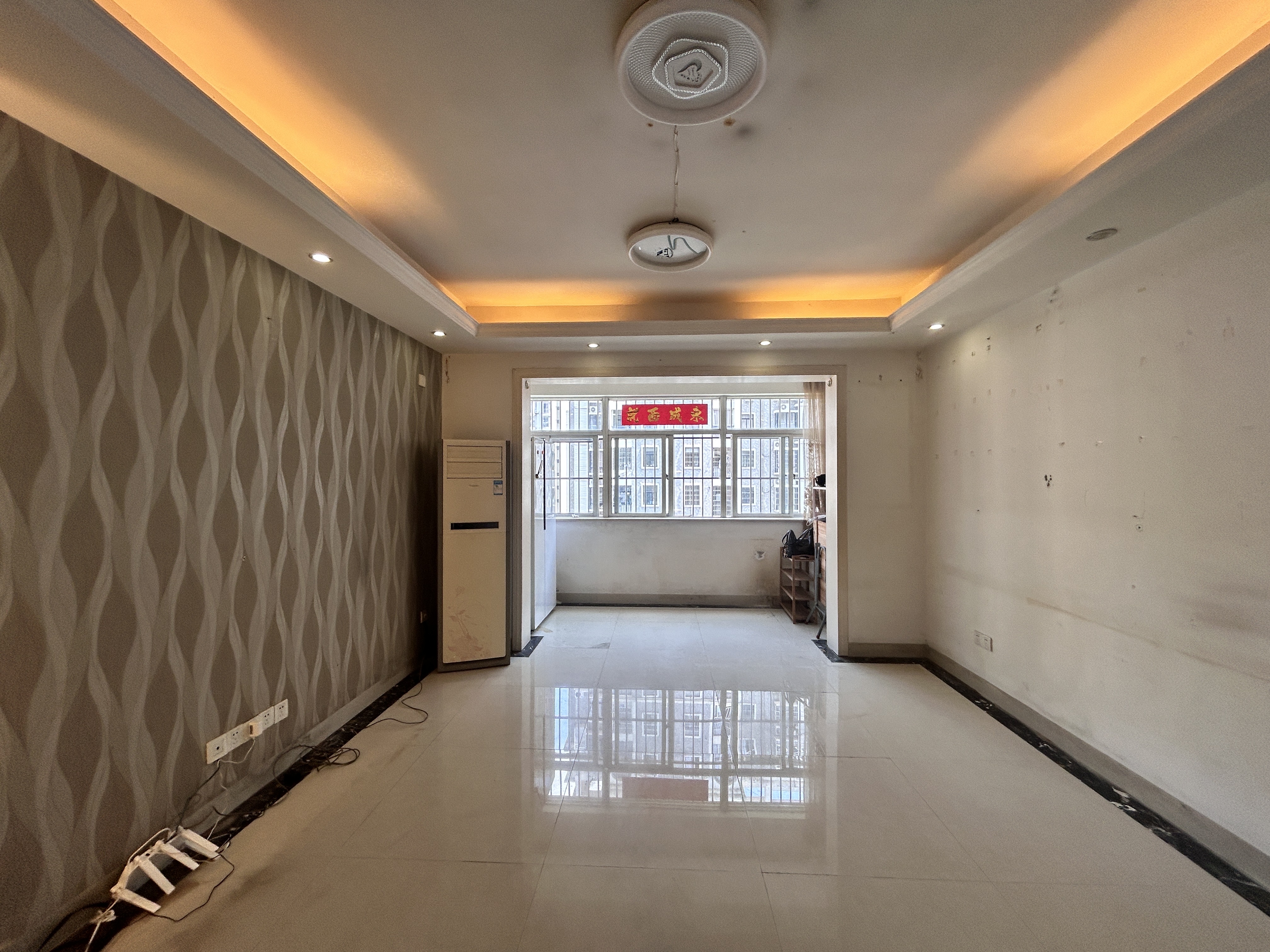 学苑公寓 3室2厅1卫 2500.0元/月 学苑公寓 3室2厅1卫 2500.0元/月室内图