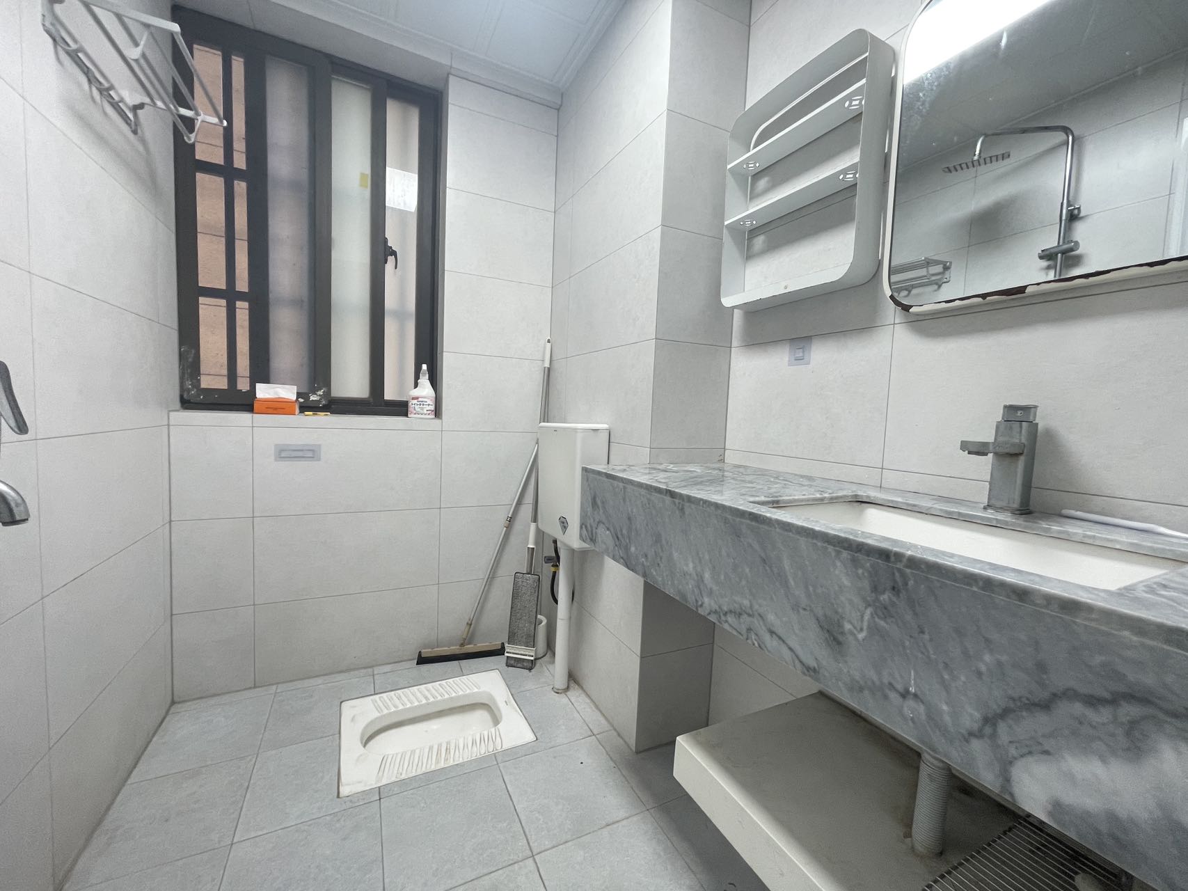 绿地海德公馆 2室2厅1卫 140.0万 绿地海德公馆 2室2厅1卫 140.0万室内图