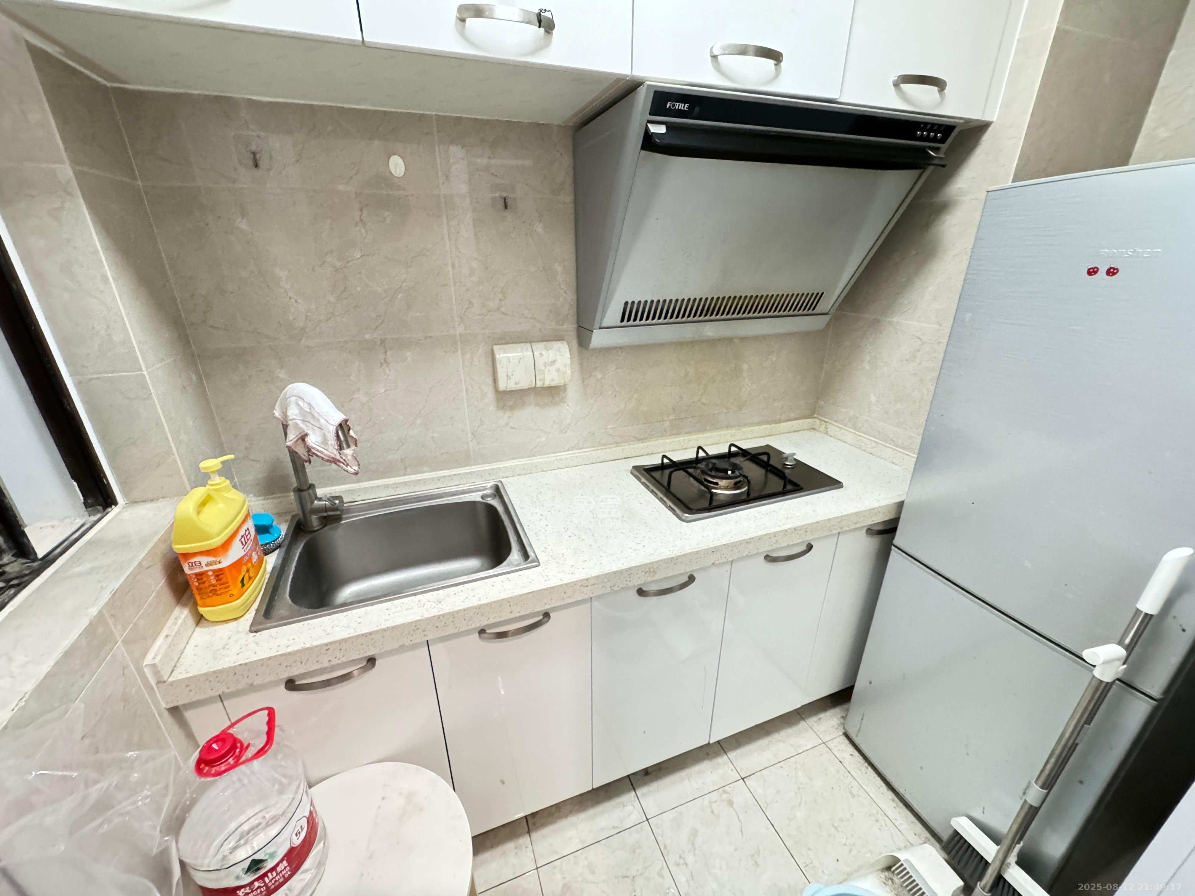 中建信和城  1室0厅0卫   1600.00元/月