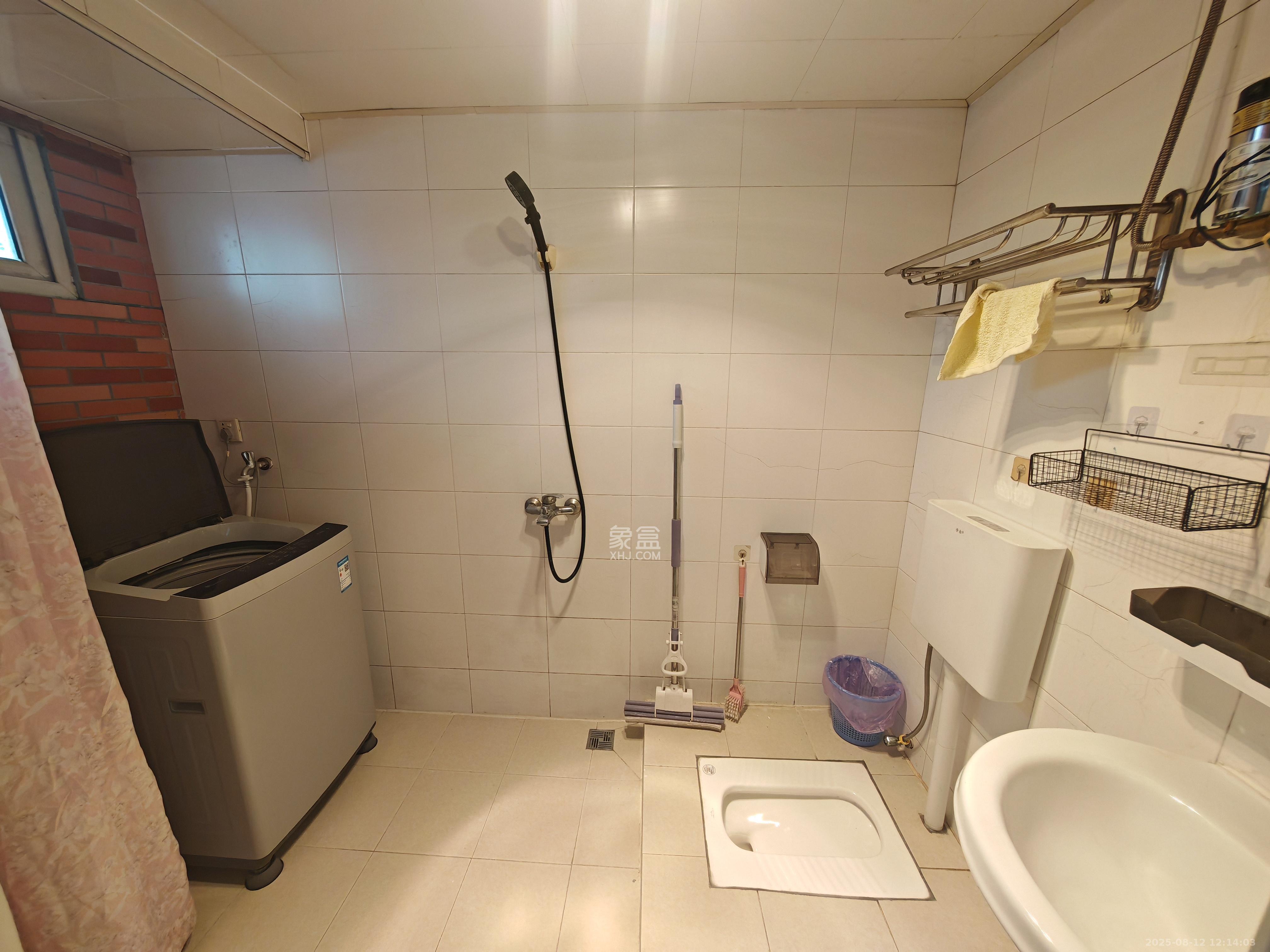 飞达大厦 1室1厅1卫 1800.0元/月 飞达大厦 1室1厅1卫 1800.0元/月室内图