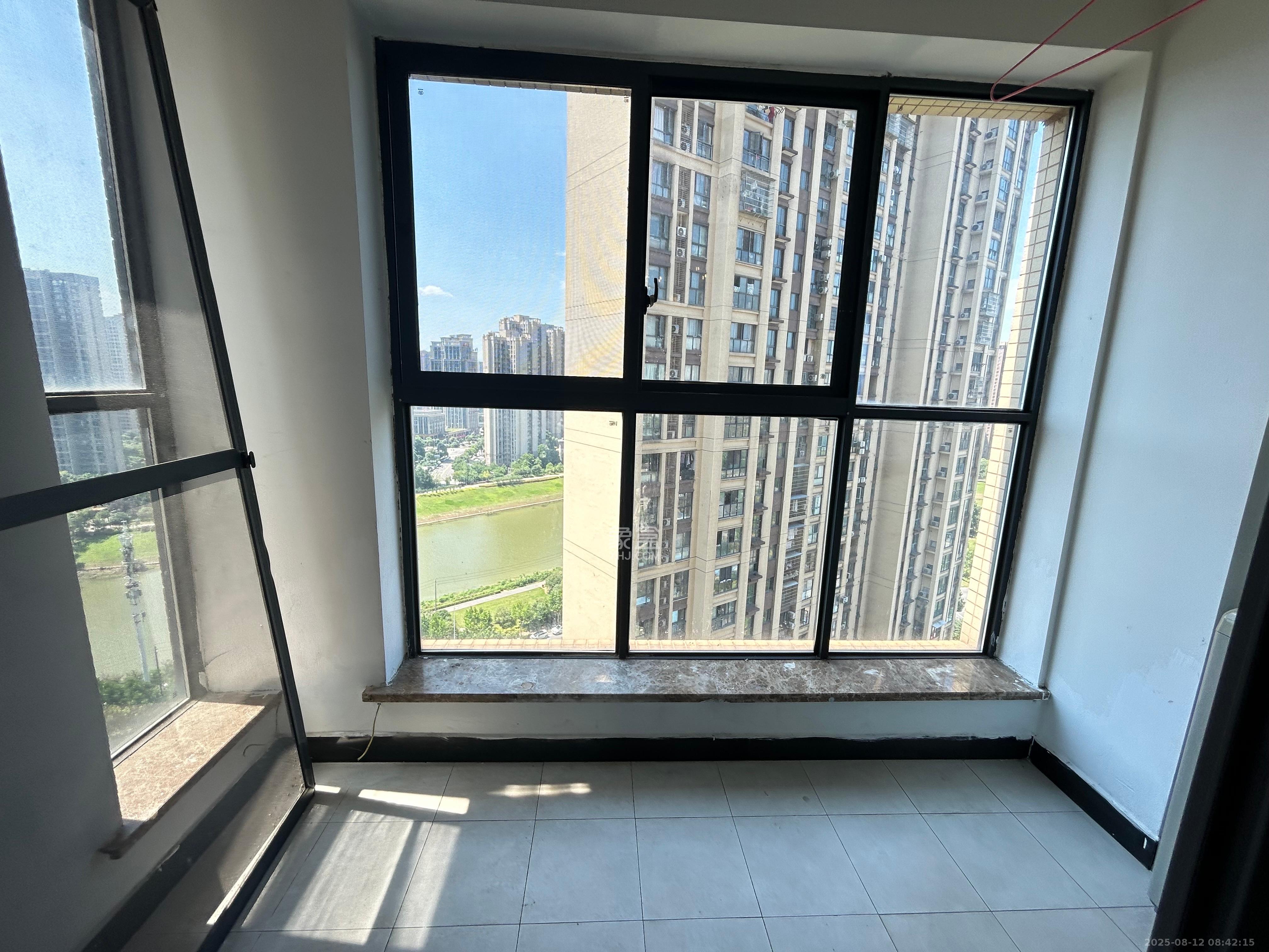 兰亭湾畔  3室1厅1卫   2600.00元/月室内图