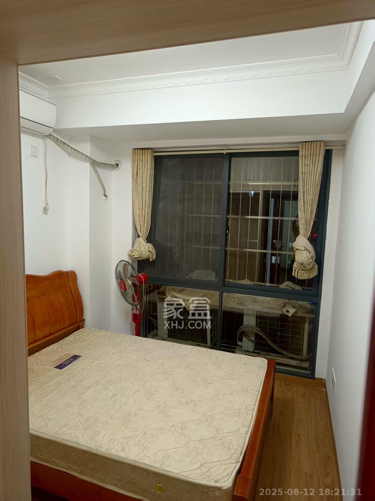 嘉顺苑 3室2厅2卫 2500.0元/月 嘉顺苑 3室2厅2卫 2500.0元/月室内图