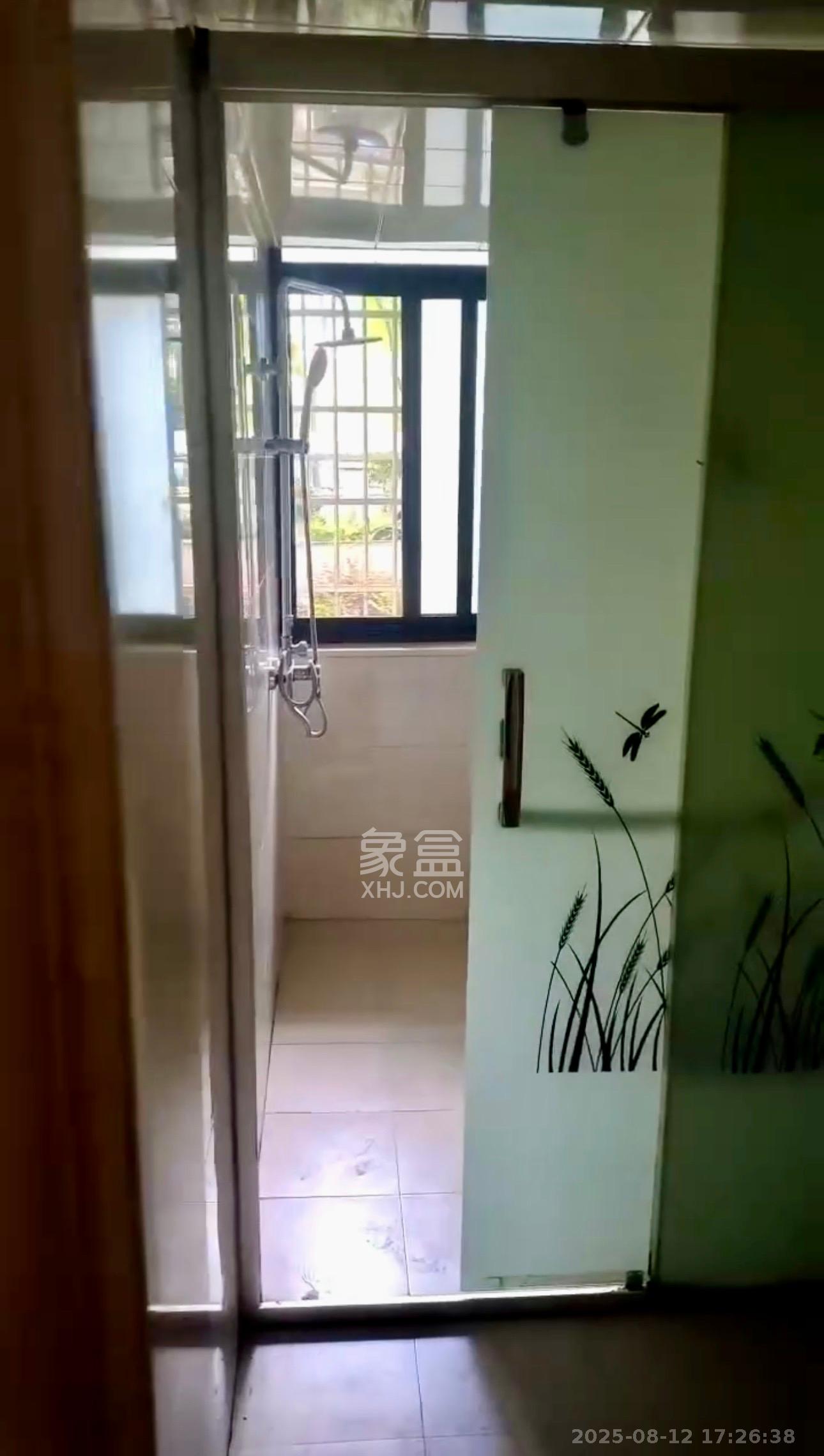 和康园小区  3室2厅1卫    2500.0元/月室内图