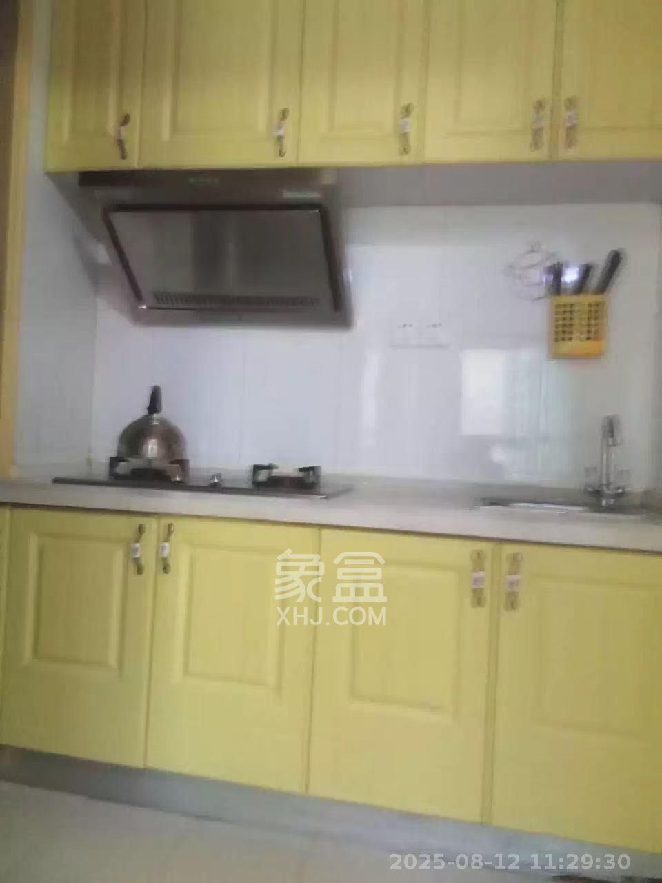 尊邸华庭 1室1厅1卫 1500.0元/月 尊邸华庭 1室1厅1卫 1500.0元/月室内图