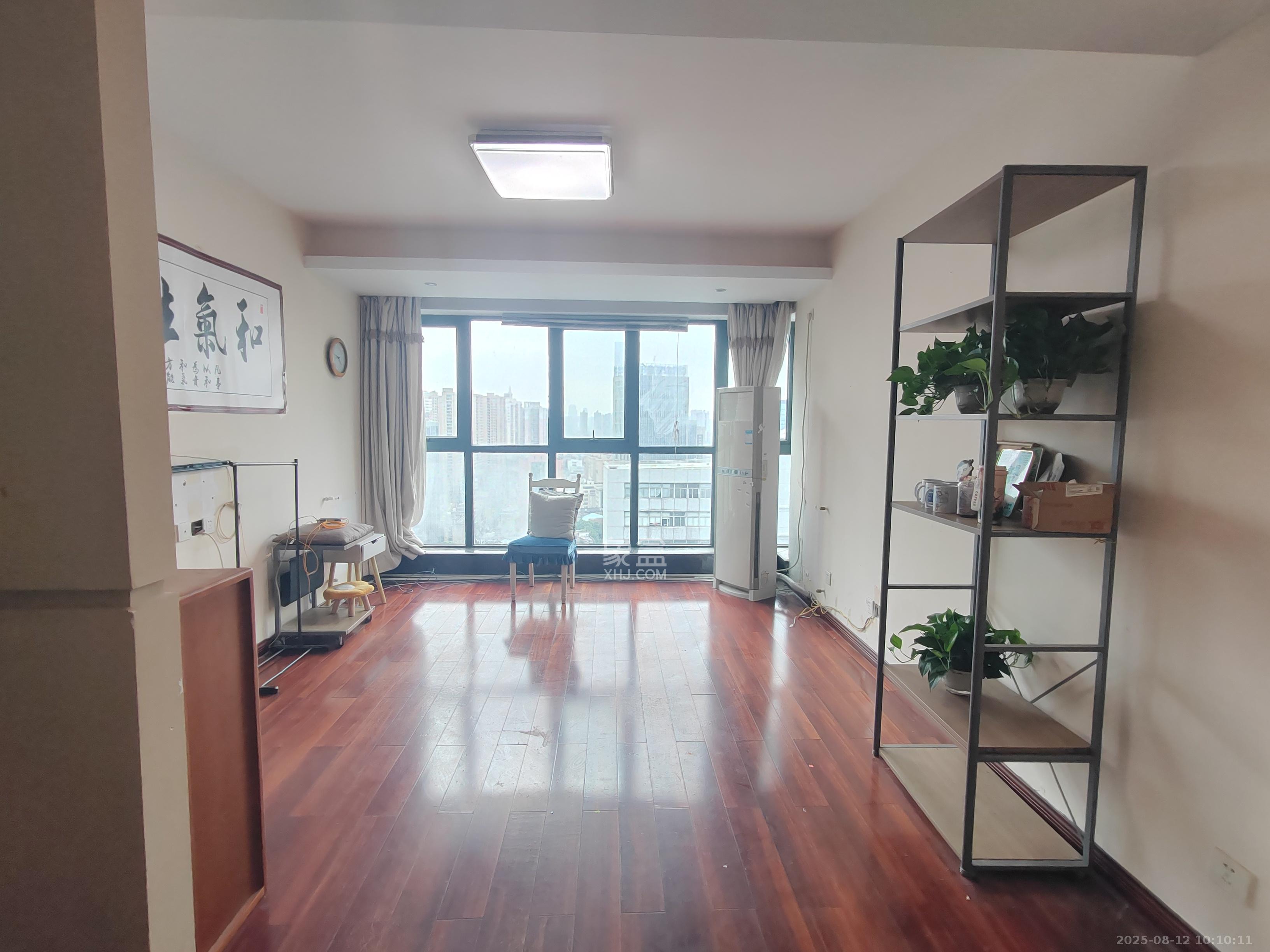 中天广场  3室1厅1卫    4000.0元/月 中天广场  3室1厅1卫    4000.0元/月