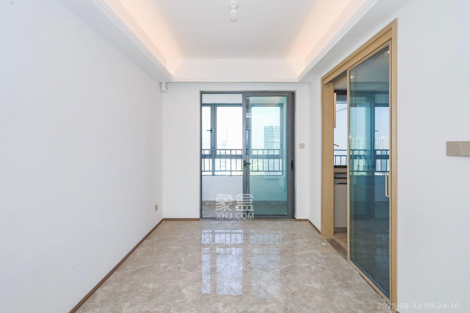 复地滨江金融中心  4室2厅2卫    4500.0元/月 复地滨江金融中心  4室2厅2卫    4500.0元/月室内图