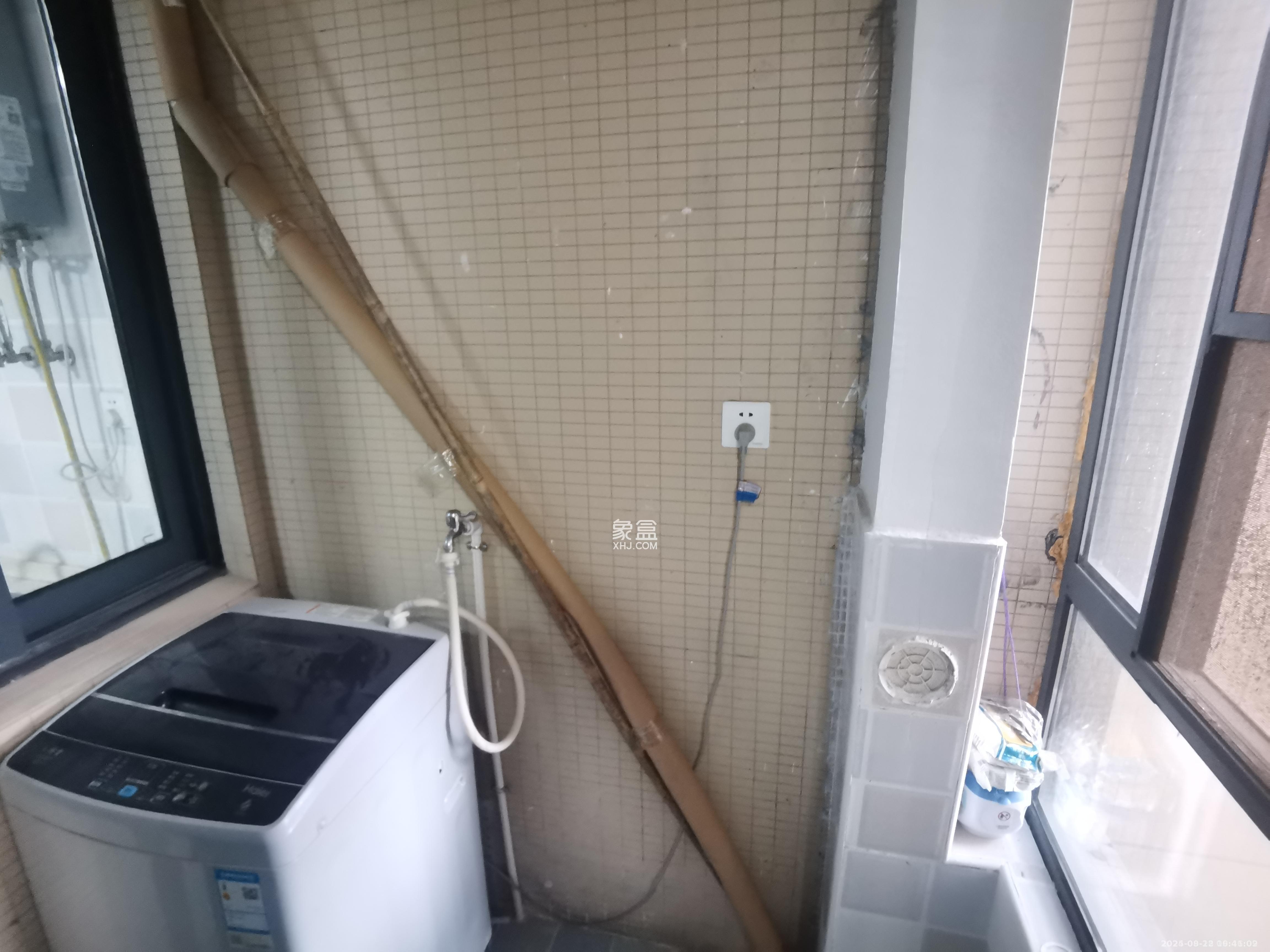 长房云时代  3室2厅1卫   2600.00元/月室内图