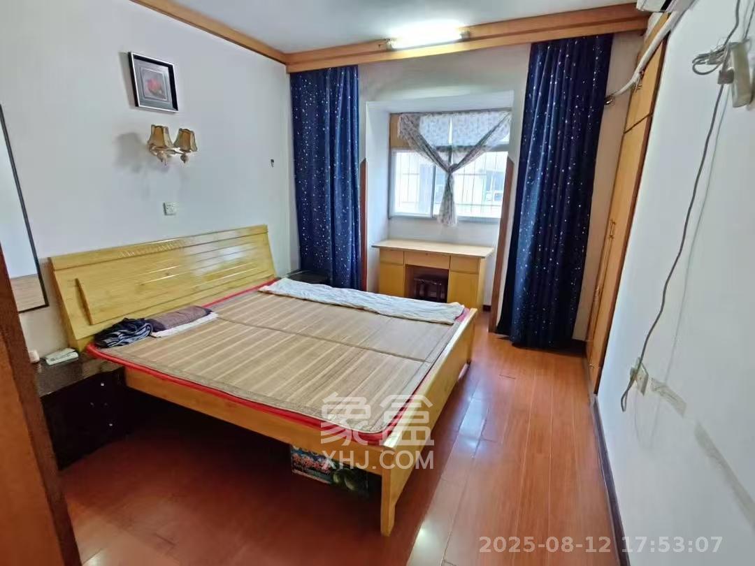 向东南社区  2室1厅1卫   1500.00元/月室内图