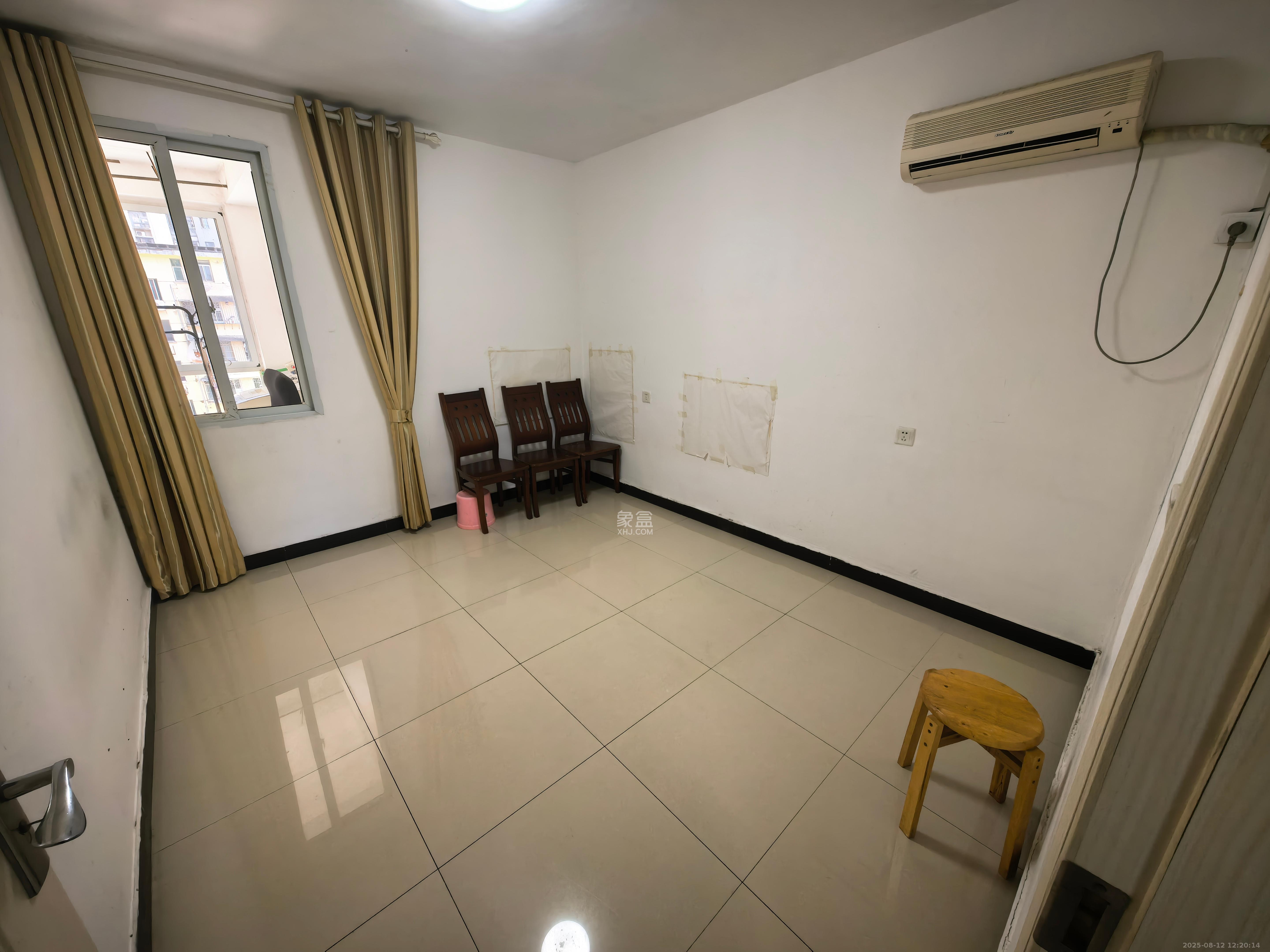 长沙紫金苑  3室1厅1卫    2580.0元/月 长沙紫金苑  3室1厅1卫    2580.0元/月室内图