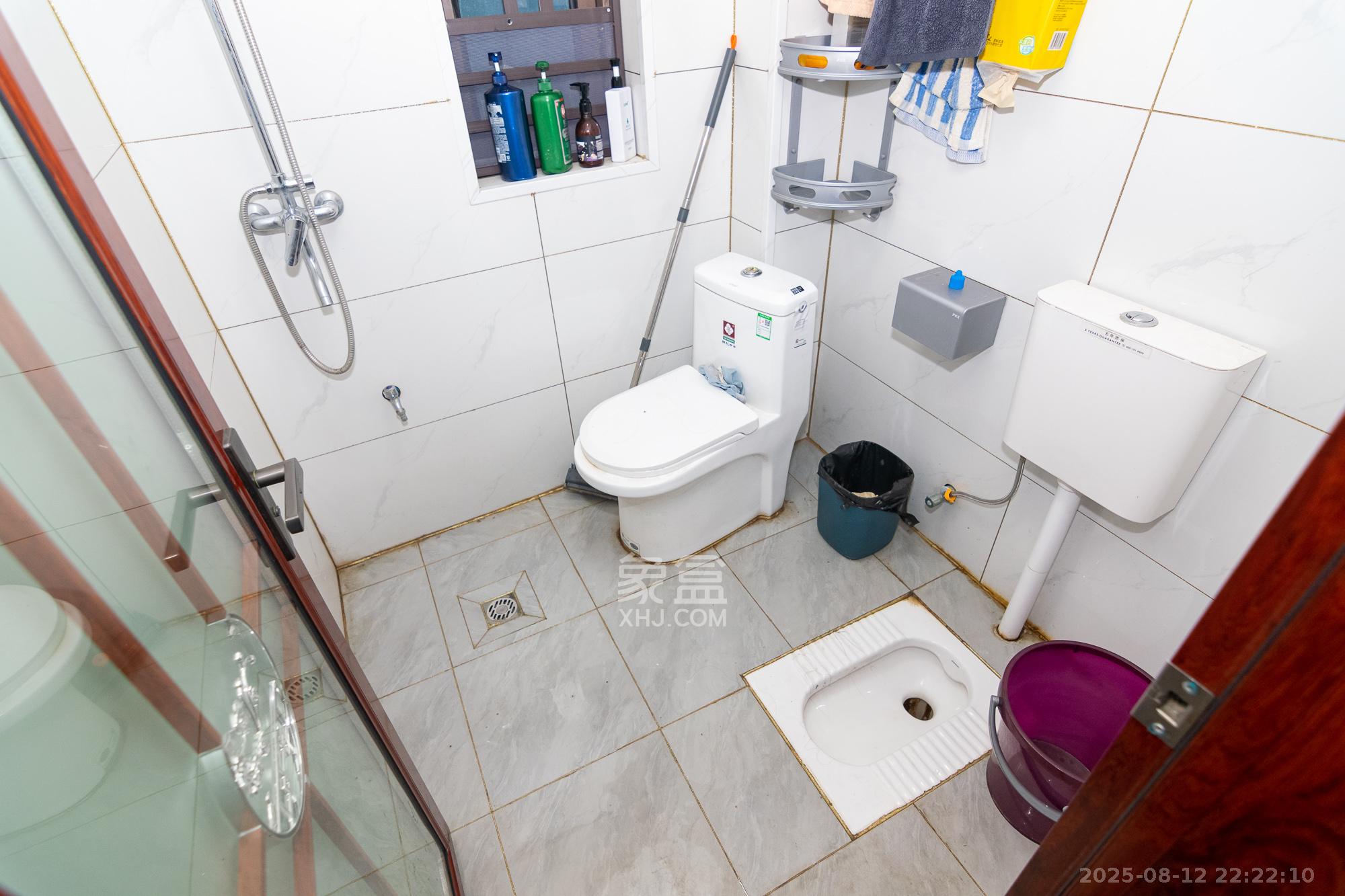 大汉汉园  5室2厅2卫    138.0万 大汉汉园  5室2厅2卫    138.0万卫生间