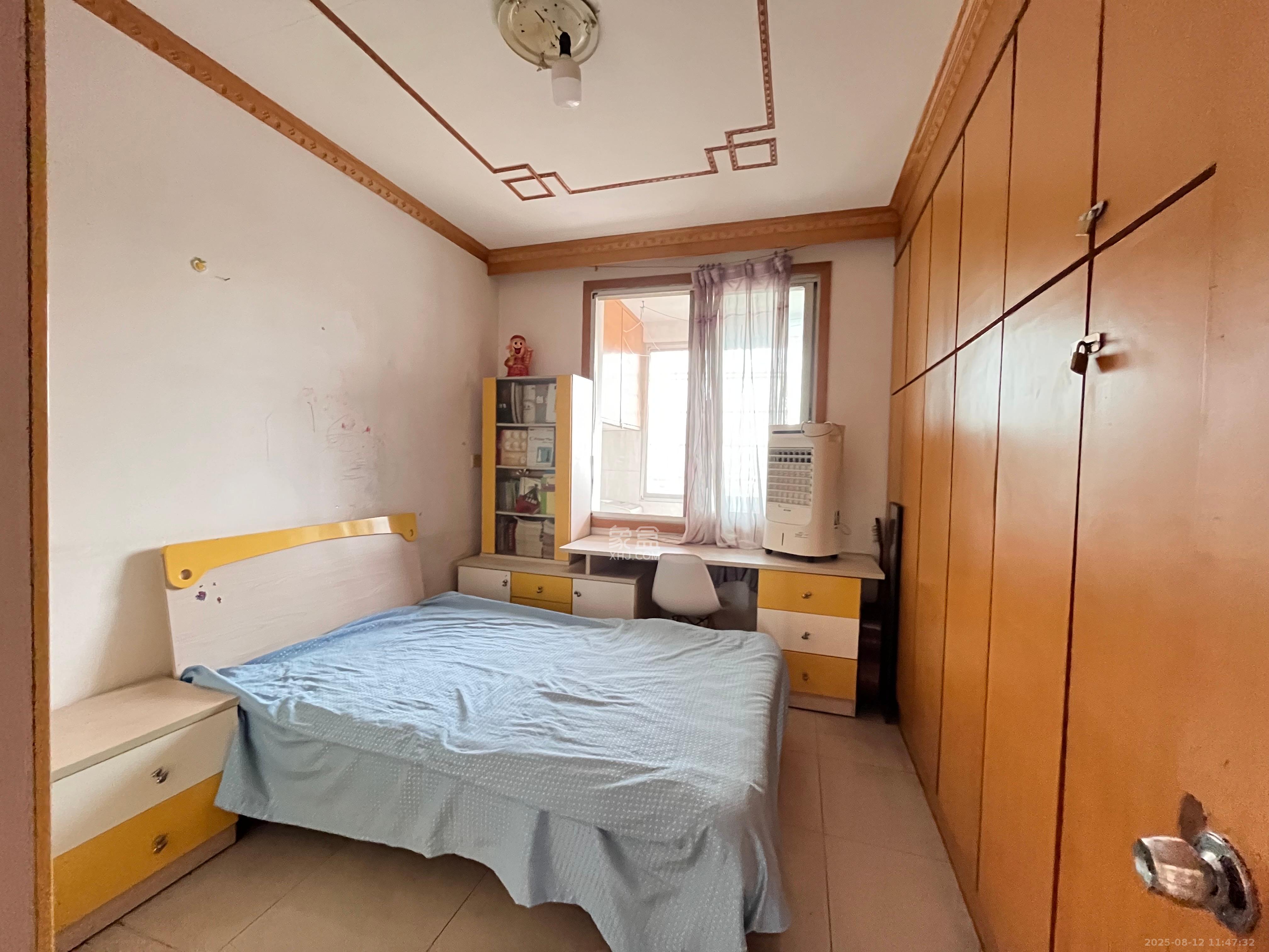 东瓜山一村  2室2厅1卫    1600.0元/月 东瓜山一村  2室2厅1卫    1600.0元/月室内图