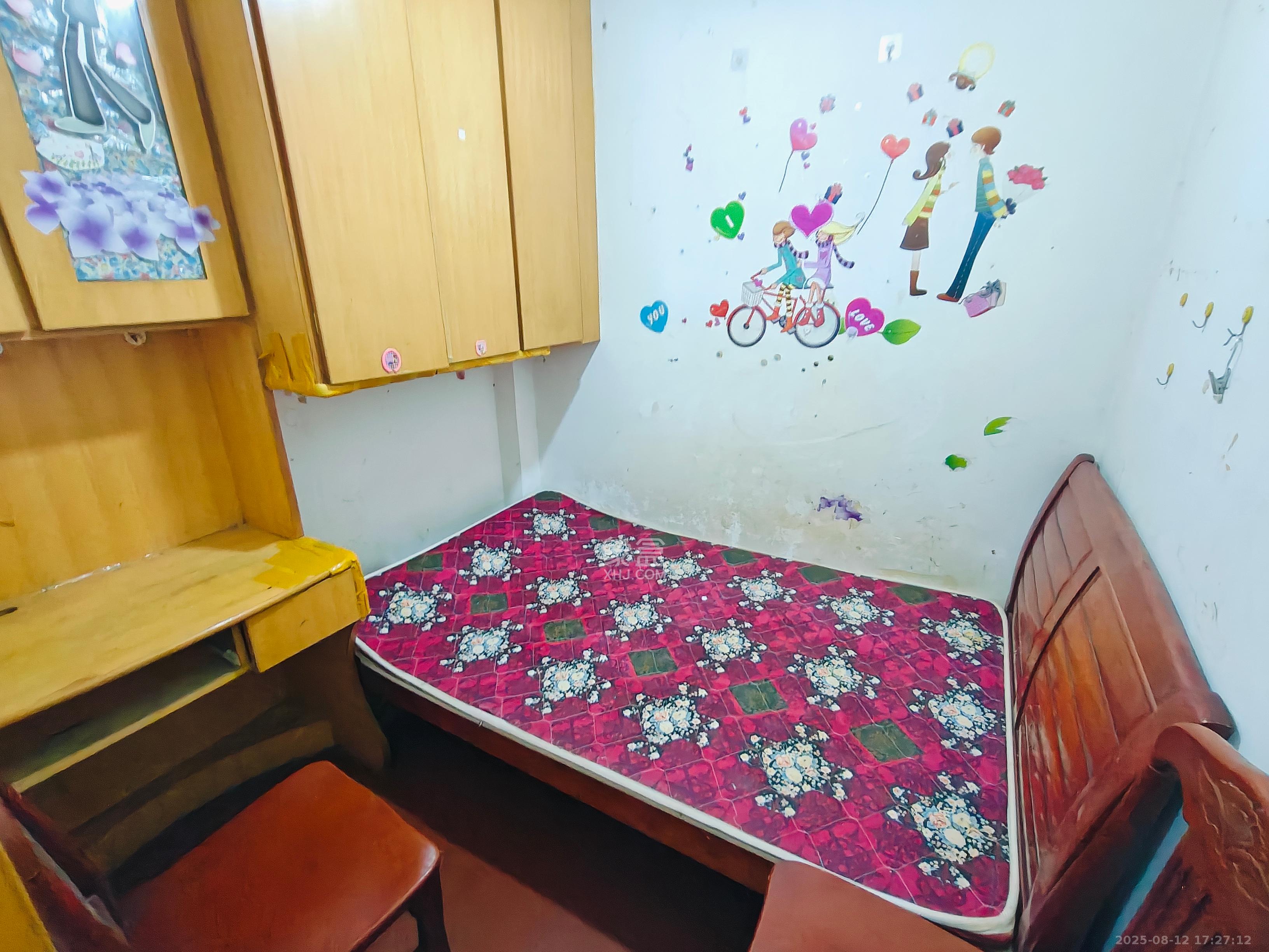 西牌楼社区 2室1厅1卫 1500.0元/月 西牌楼社区 2室1厅1卫 1500.0元/月室内图