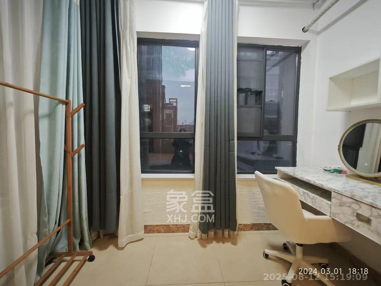 天鸿天府（天鸿中央大院）  2室1厅1卫    2000.0元/月室内图