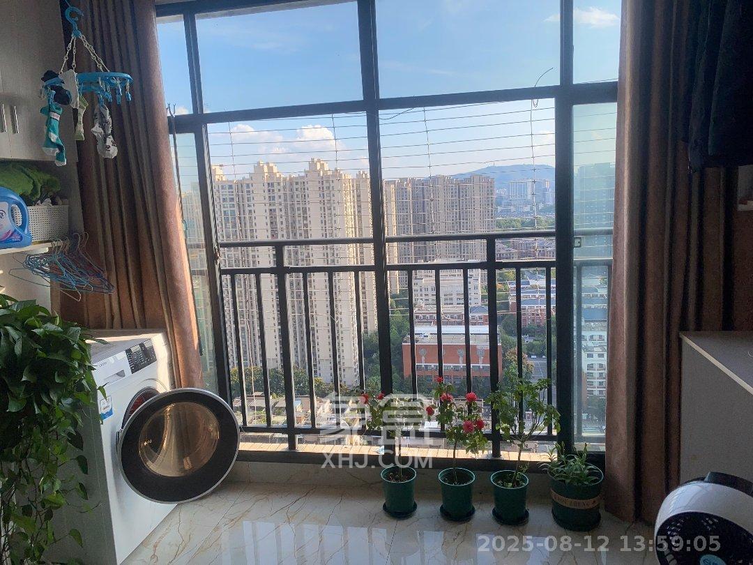 钰龙天下一期  2室1厅1卫    2200.0元/月 钰龙天下一期  2室1厅1卫    2200.0元/月室内图