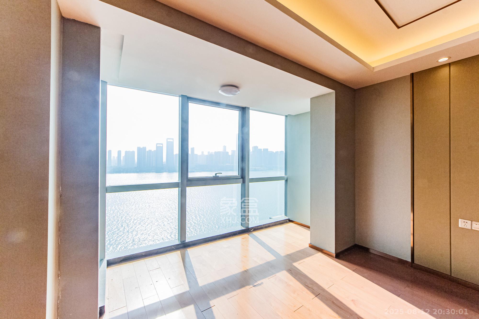 北辰定江洋 3室2厅2卫 330.0万 北辰定江洋 3室2厅2卫 330.0万阳台