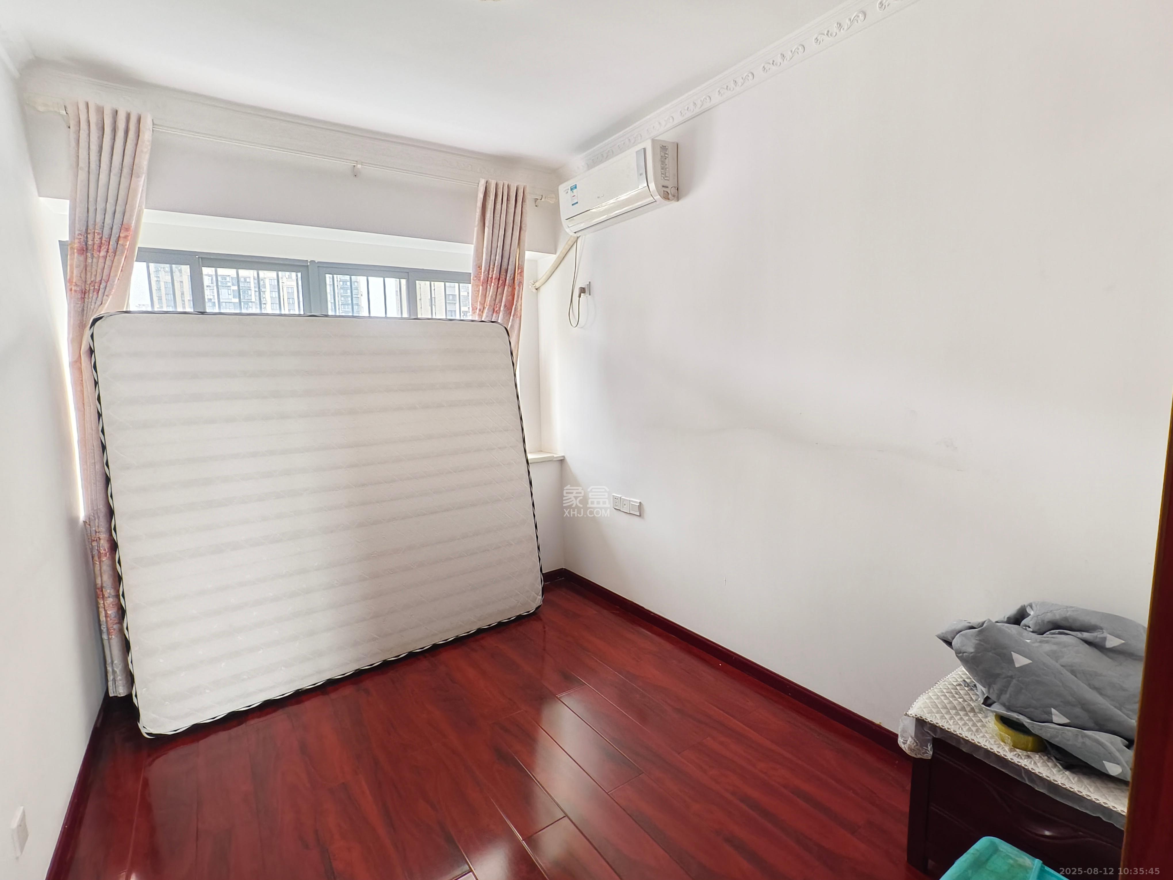 汇一城(汇壹公馆)  4室2厅2卫    2600.0元/月 汇一城(汇壹公馆)  4室2厅2卫    2600.0元/月室内图