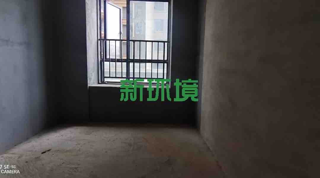 东科悦府  3室2厅2卫   58.80万客厅