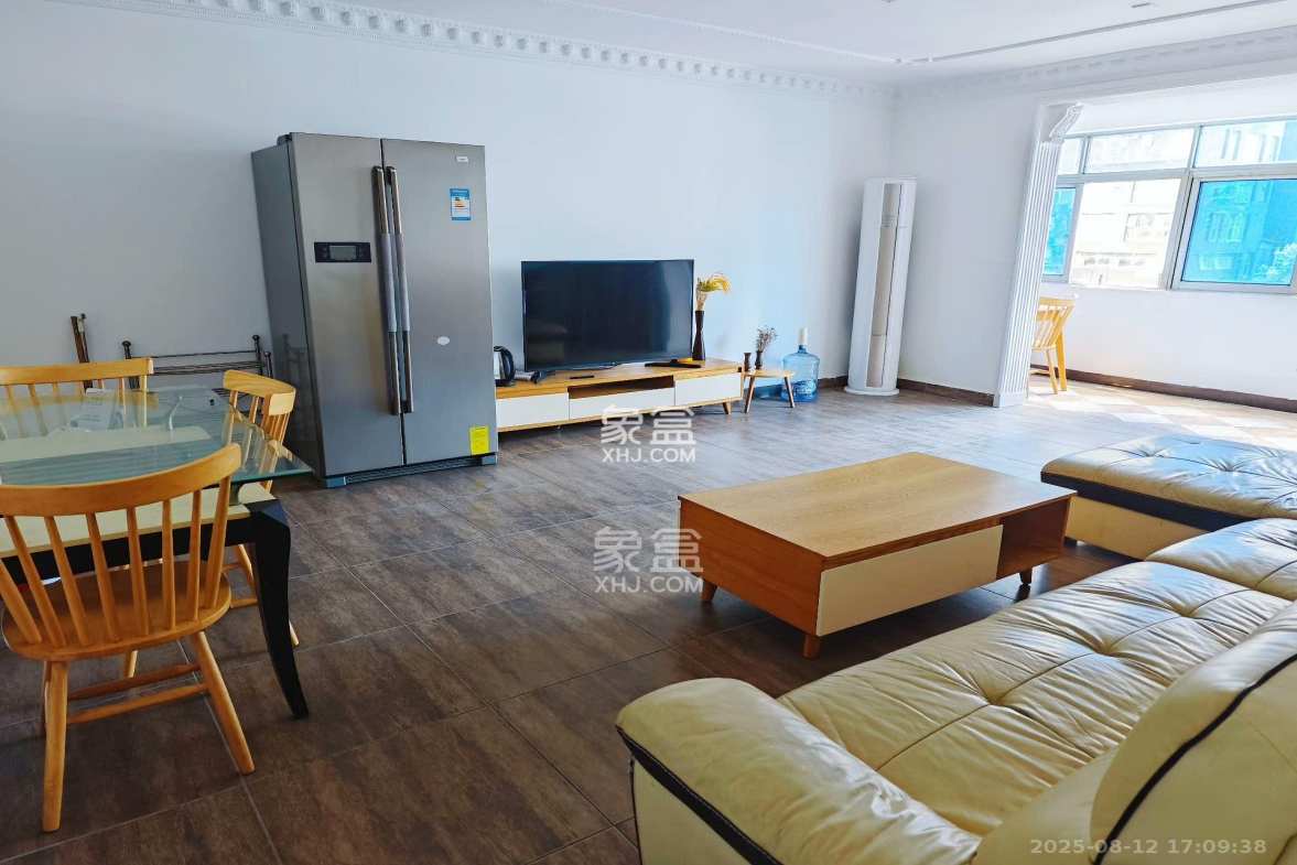 远东公寓  3室1厅1卫    2300.0元/月 远东公寓  3室1厅1卫    2300.0元/月室内图