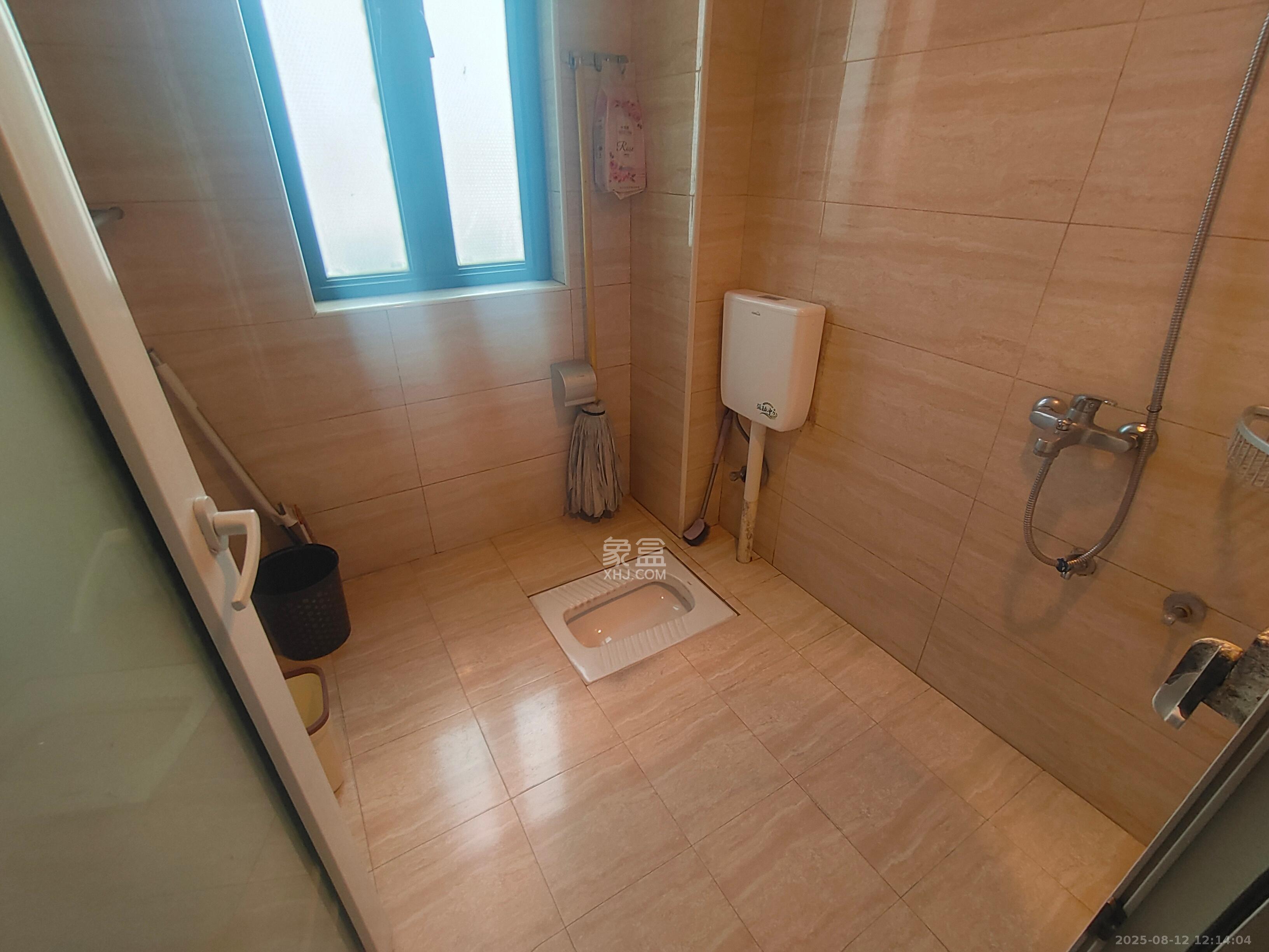 君庭金福苑 1室1厅1卫 1800.0元/月 君庭金福苑 1室1厅1卫 1800.0元/月室内图